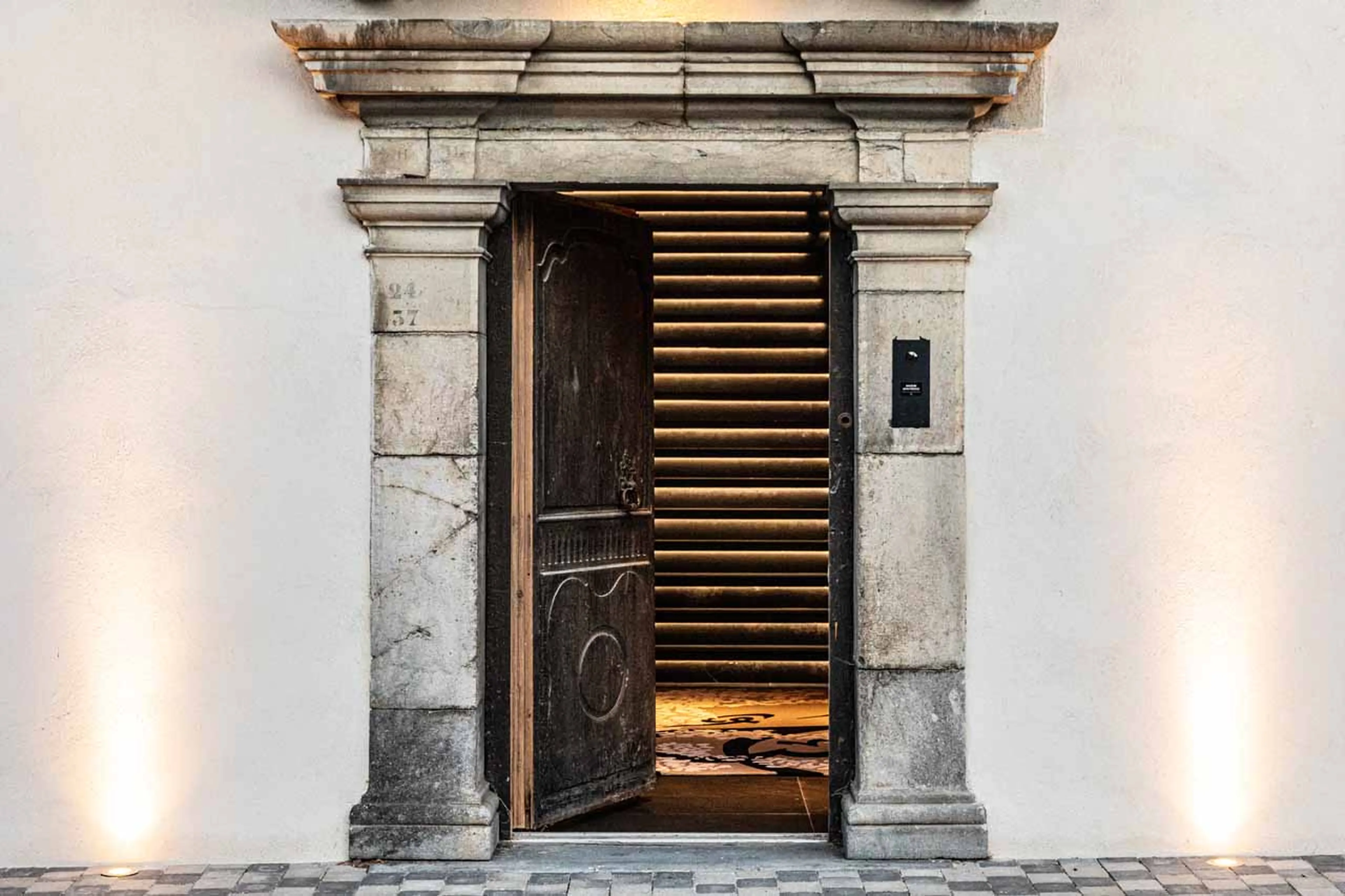 Main entrance to Chalet La Maison in Morzine