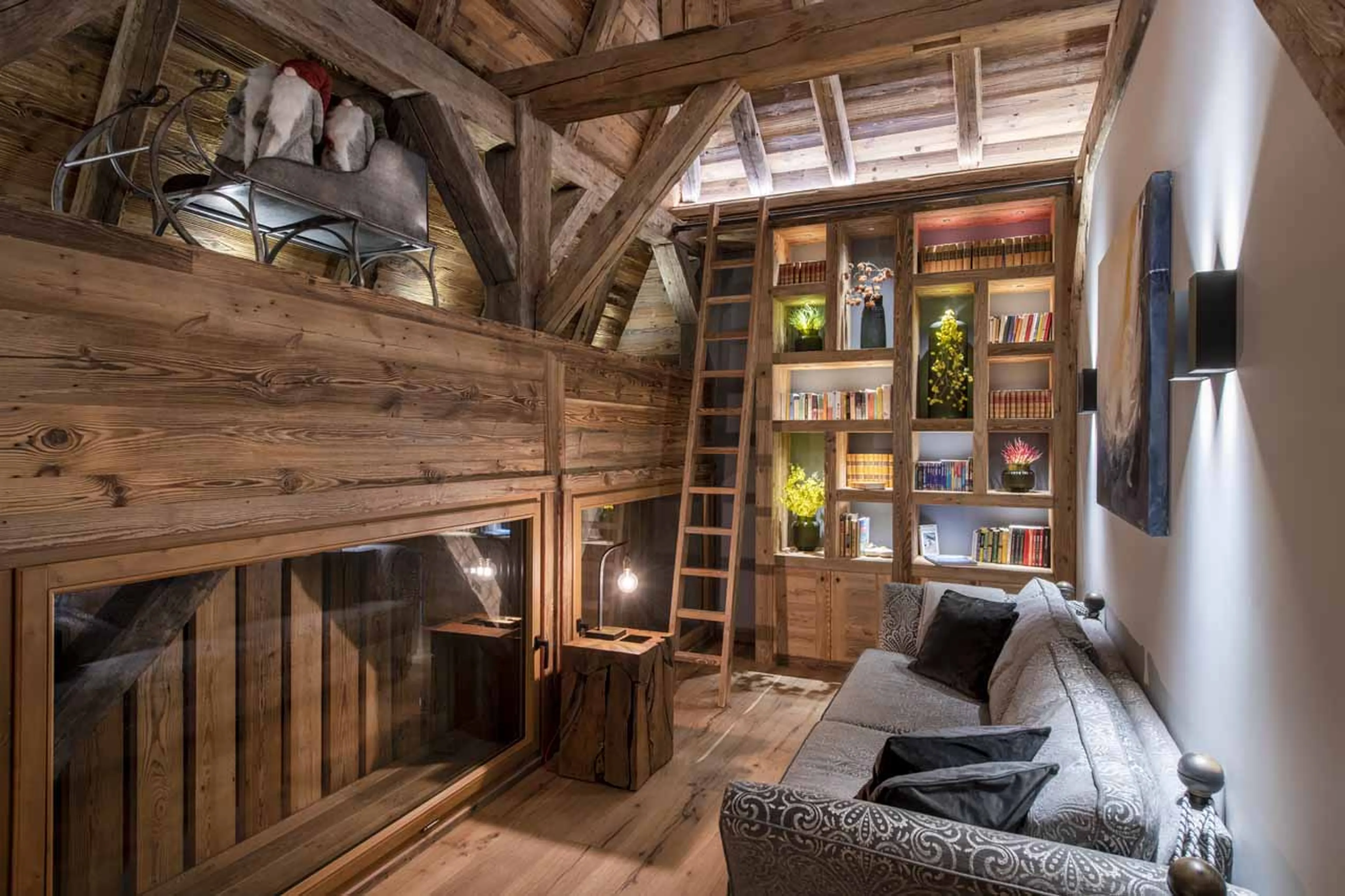 Library area at Chalet La Maison in Morzine