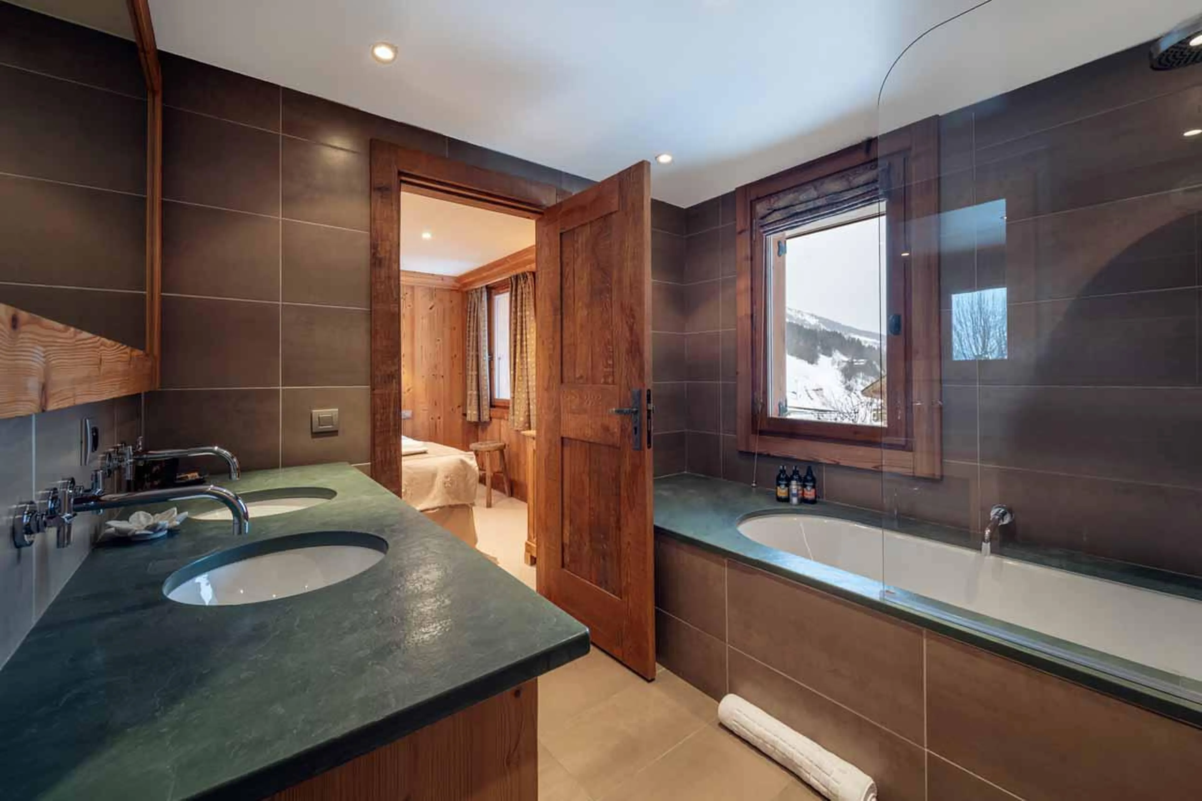 En-suite bathroom at Chalet Lapin Blanc in Meribel