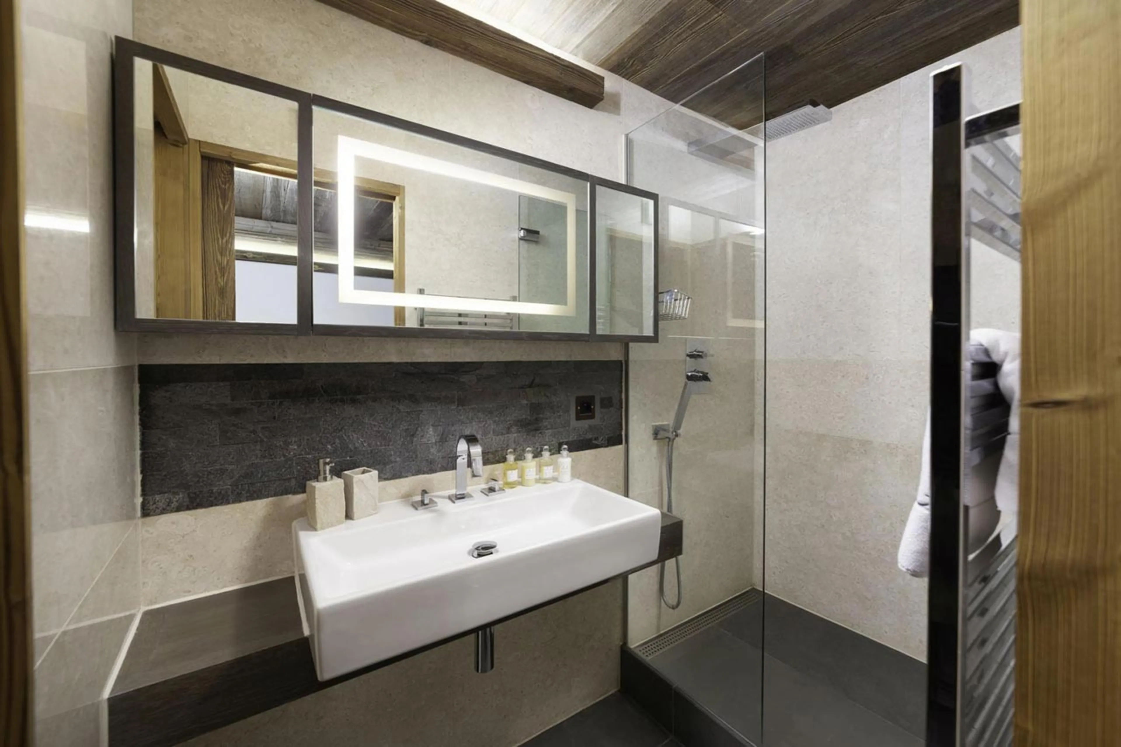 En-suite shower room four in Chalet L’Arctique in Courchevel 1850
