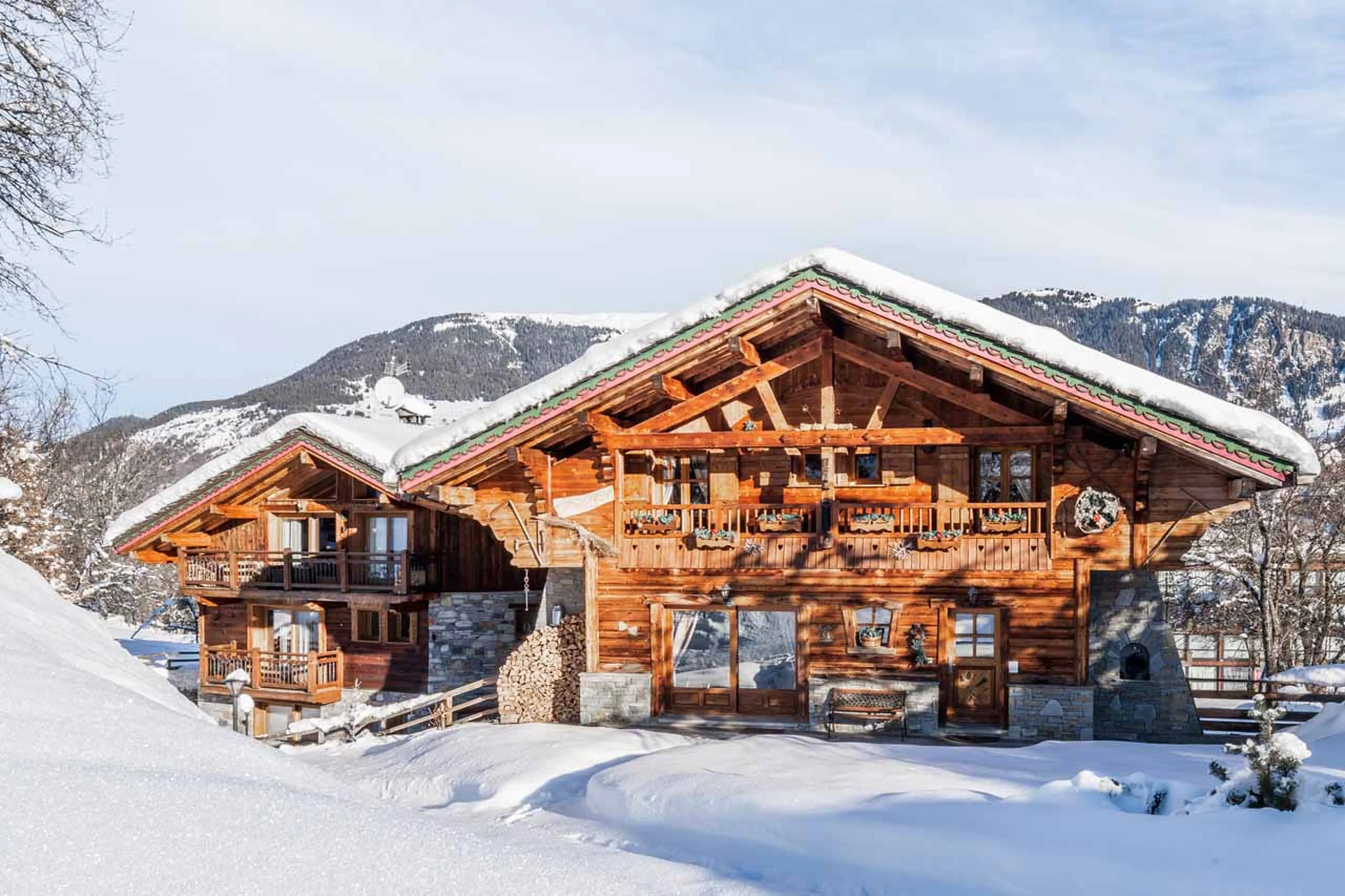 Exterior and location of Chalet Le 1992 in Courchevel Le Praz
