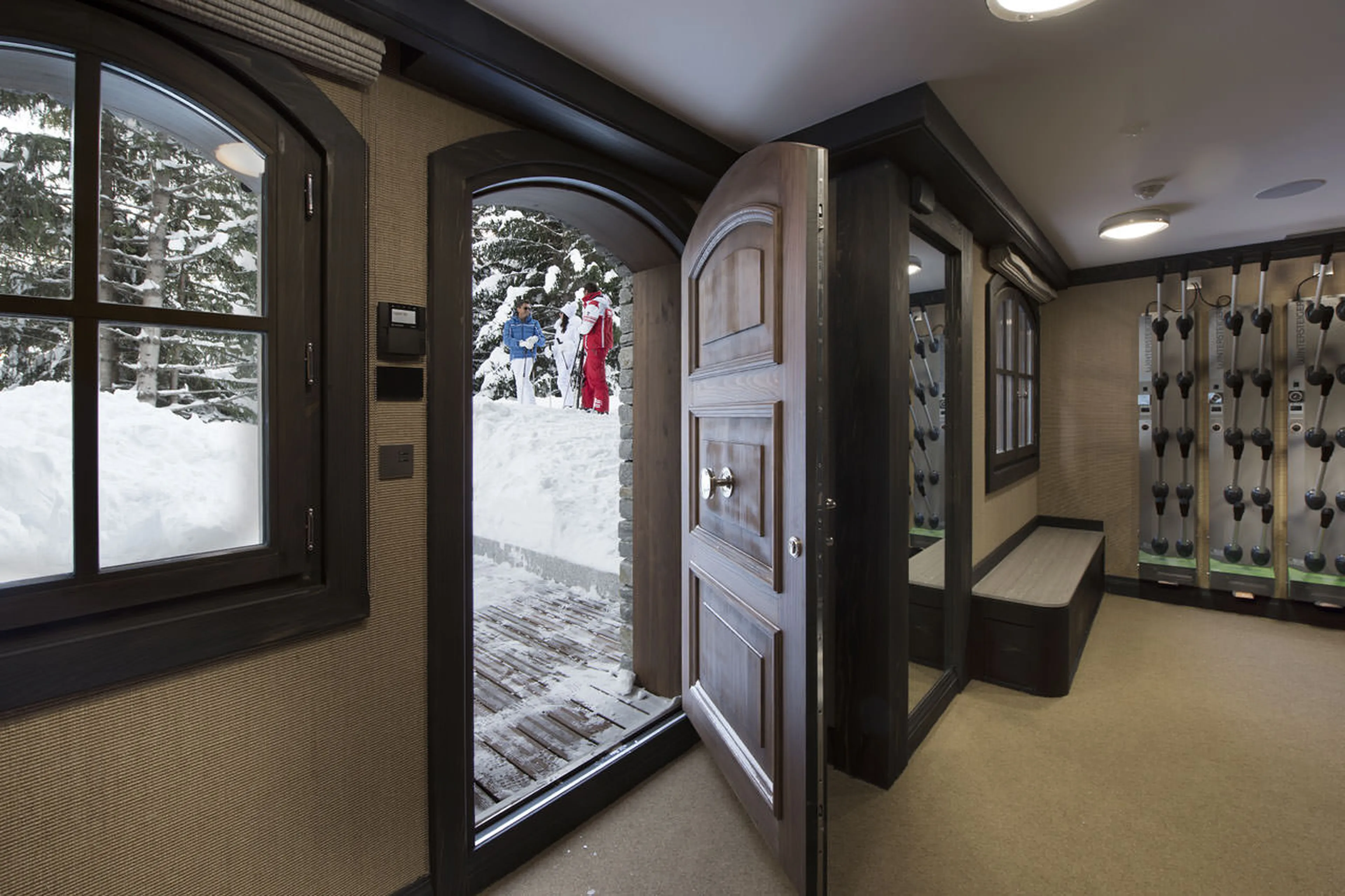 Ski room in Chalet Le Coquelicot in Courchevel 1850