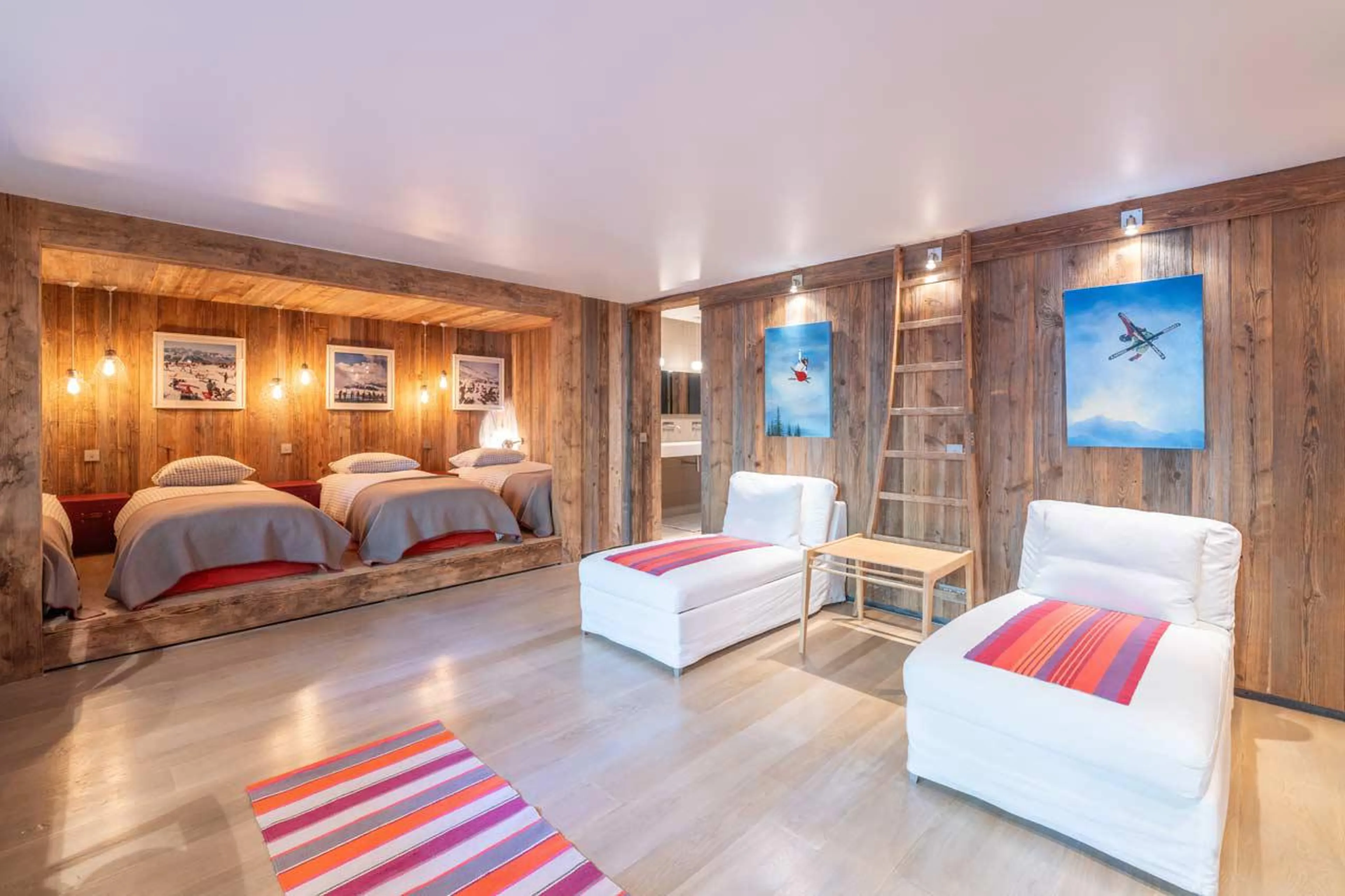 Bedroom with four single beds at Le Grand Cerf in Meribel