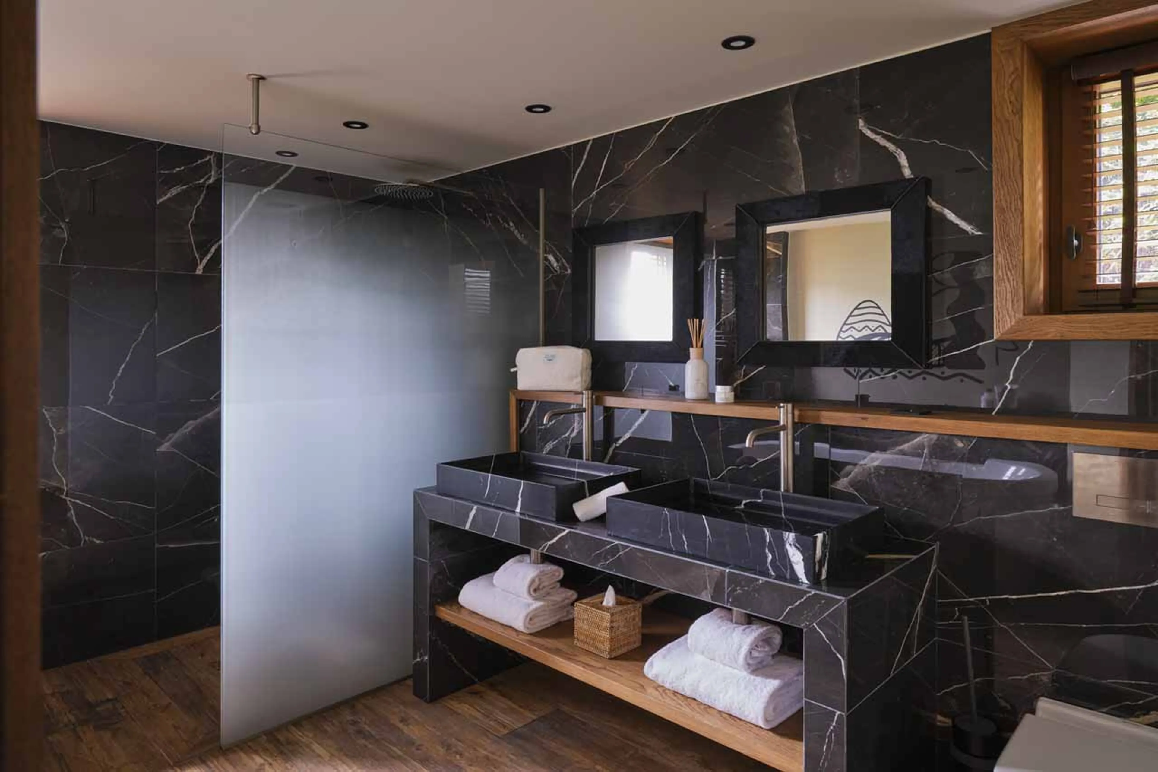 Bedroom 3 en-suite at Chalet Le Molitor in Megeve