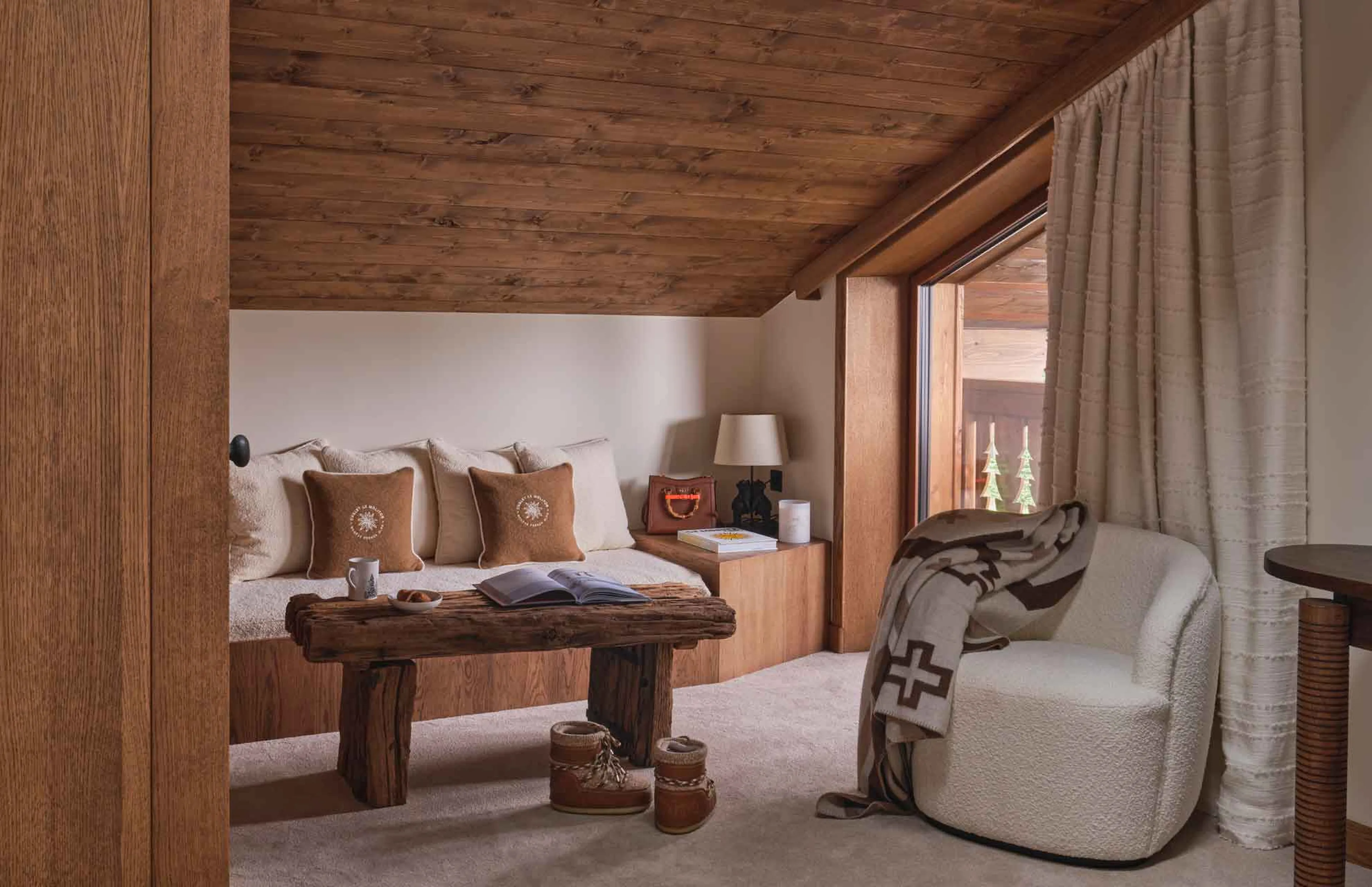 Bedroom 4 sofa bed at Chalet Le Molitor in Megeve