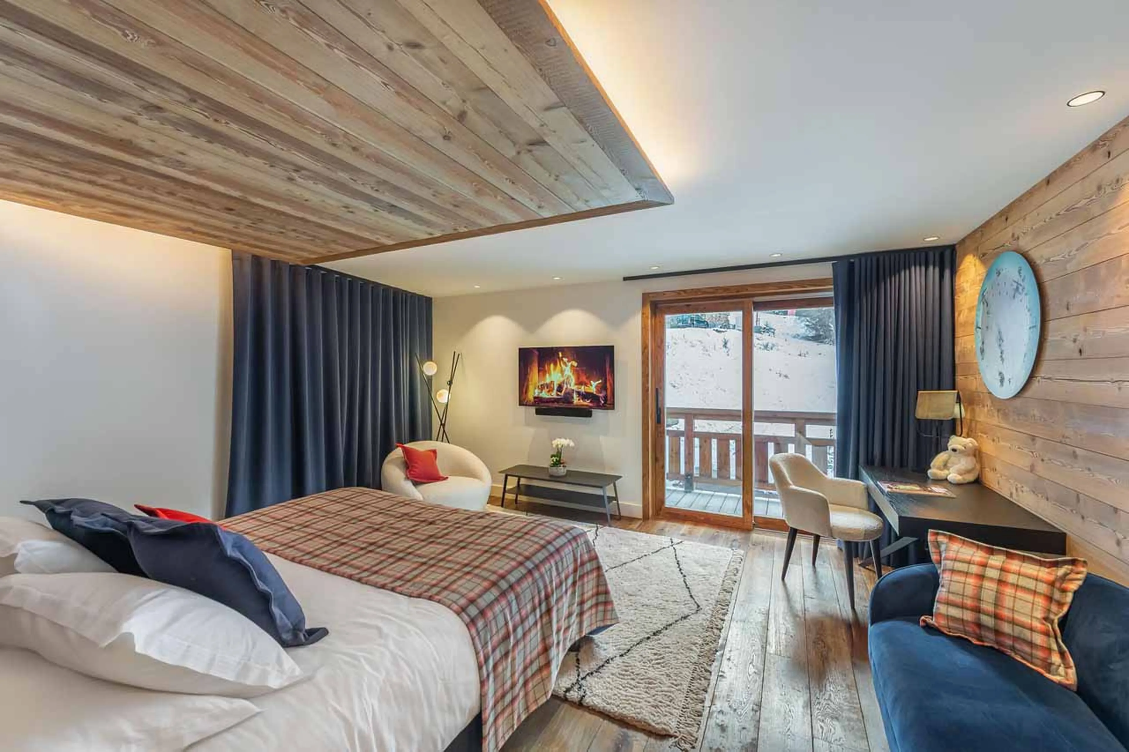 Bedroom six at Chalet Le Moulin in Courchevel Le Praz