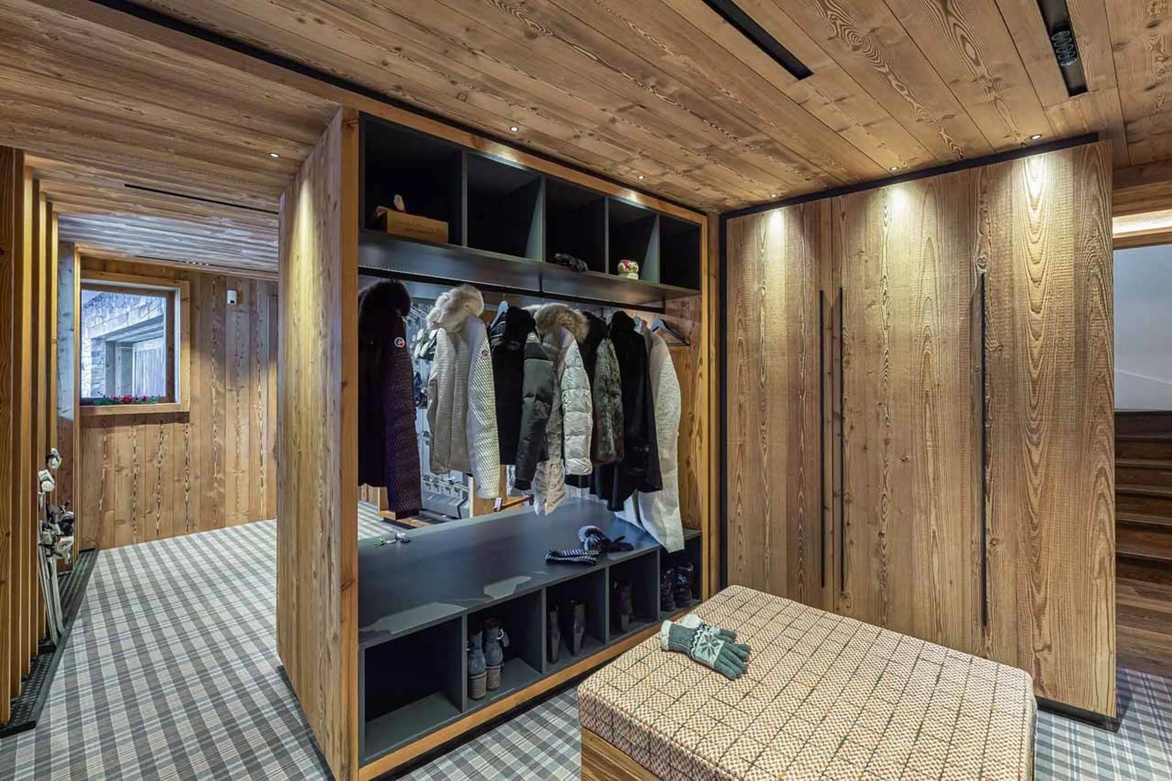 Ski room storage at Chalet Le Moulin in Courchevel Le Praz