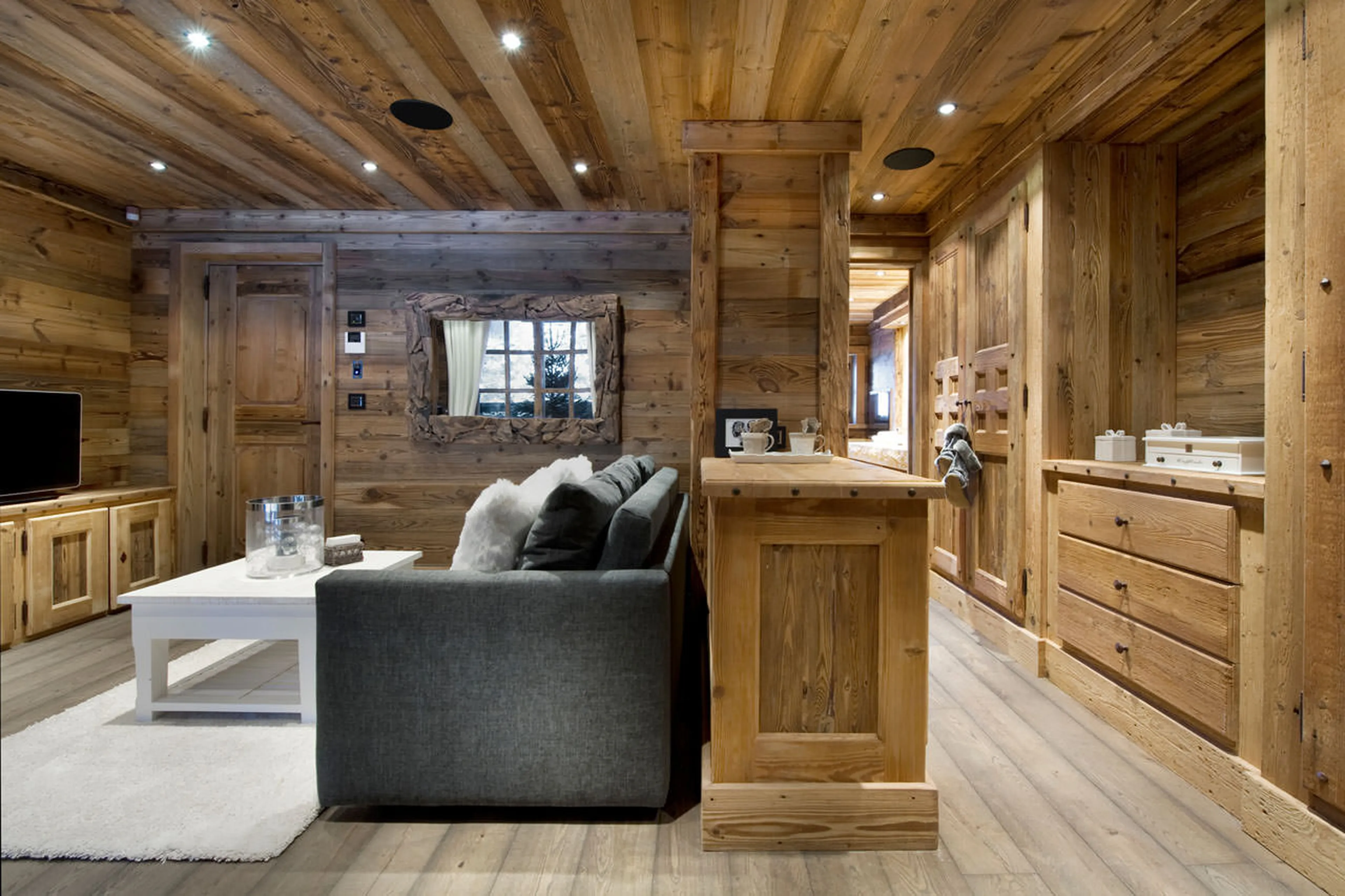 Private lounge of master bedroom in Chalet Le Petit Chateau in Courchevel 1850