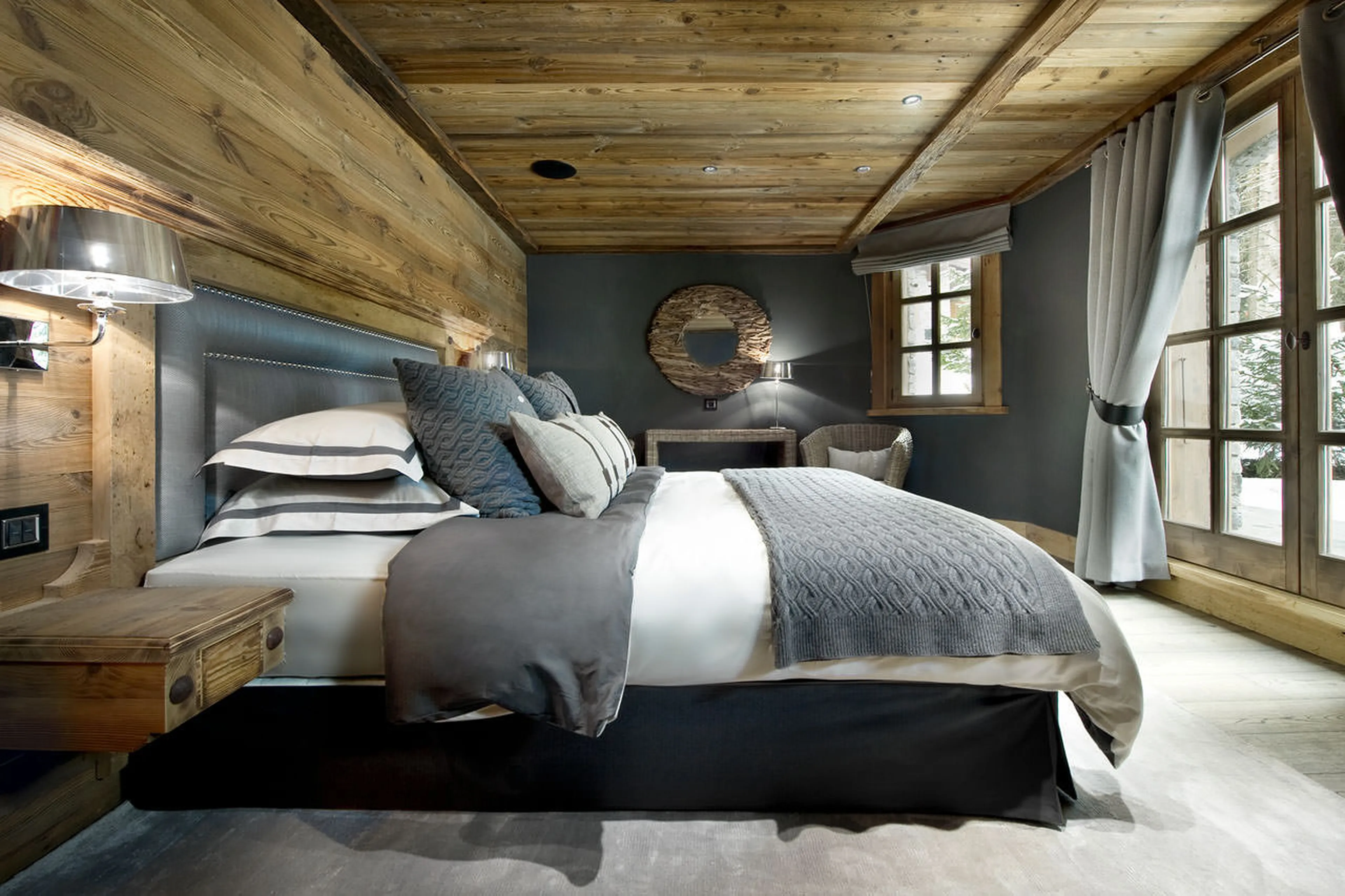 VIP suite with access to a private terrace of Chalet Le Petit Chateau in Courchevel 1850