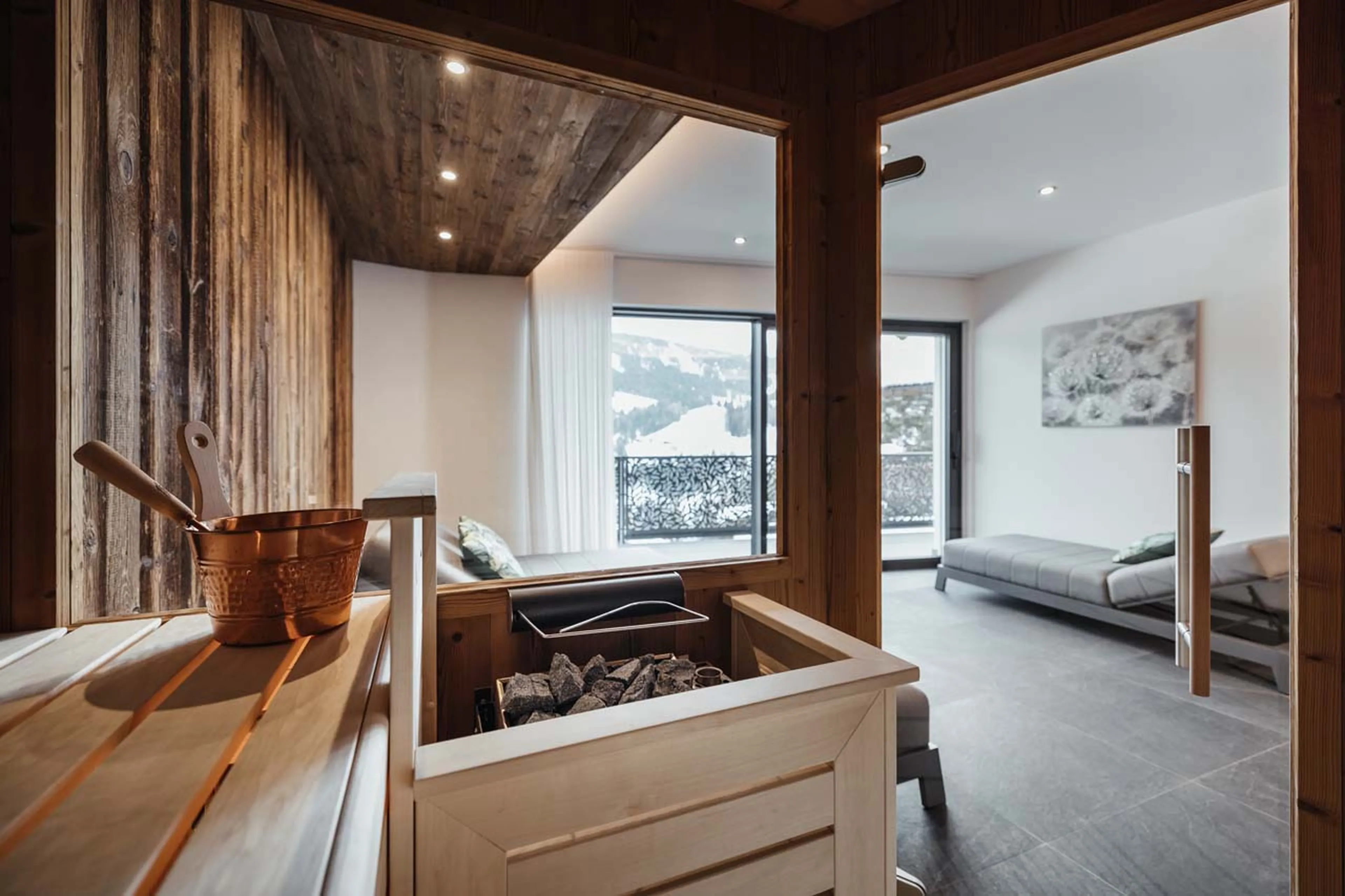 Glass-fronted sauna in Chalet Lefiro, Val Gardena