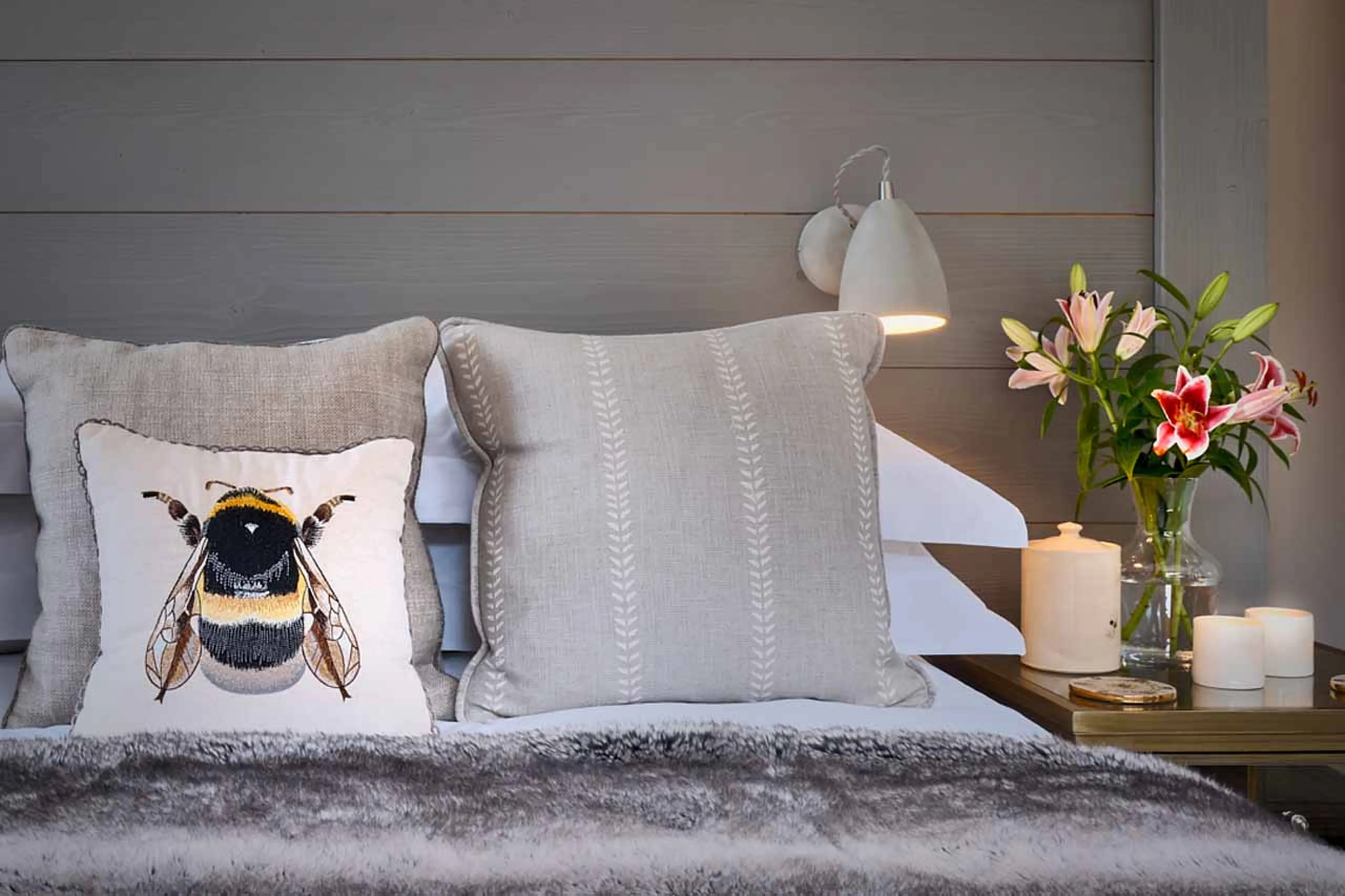 Double or twin bed at Apartment Les Abeilles in Morzine