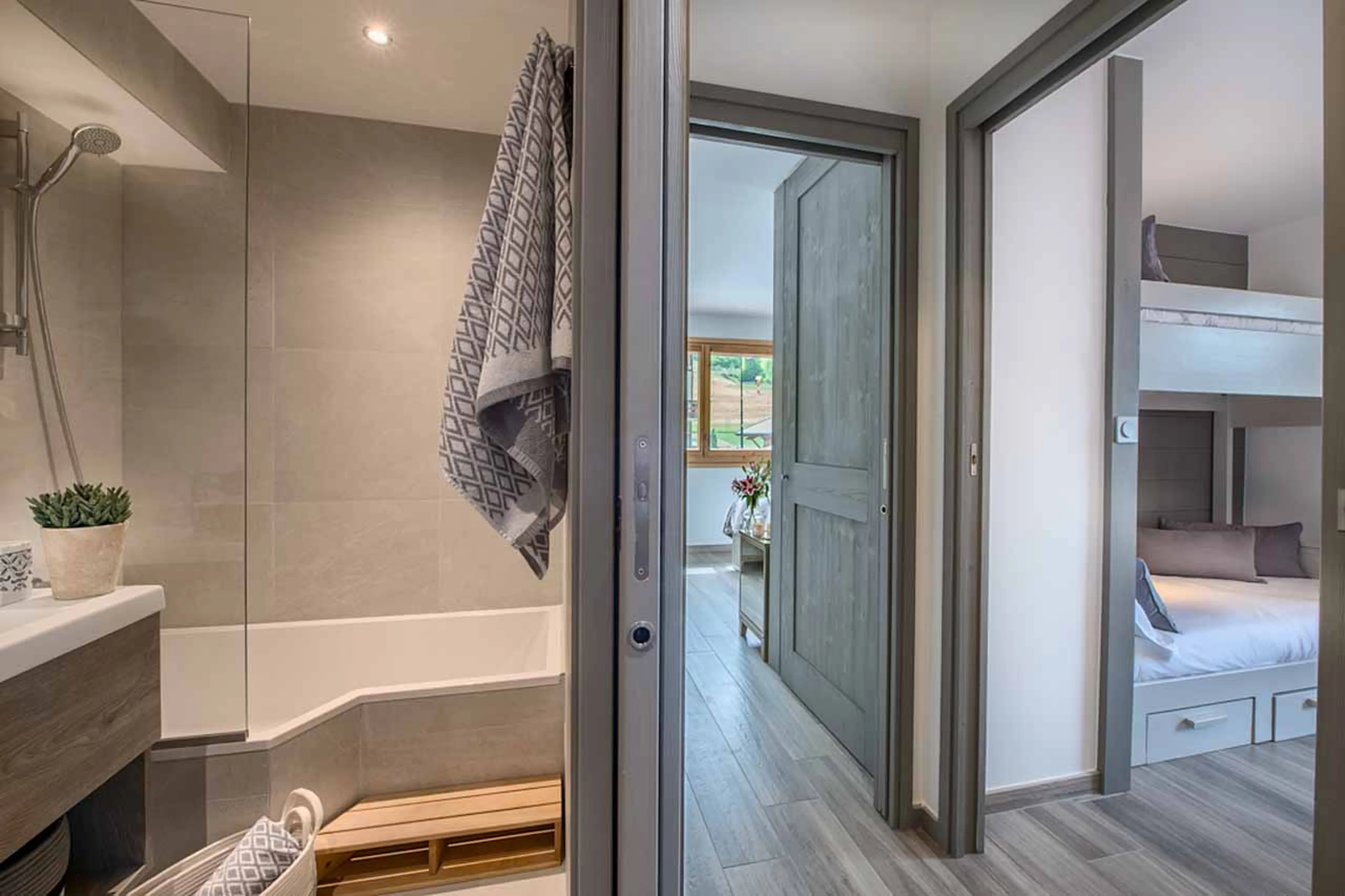 Shared bathroom at Apartment Les Abeilles in Morzine