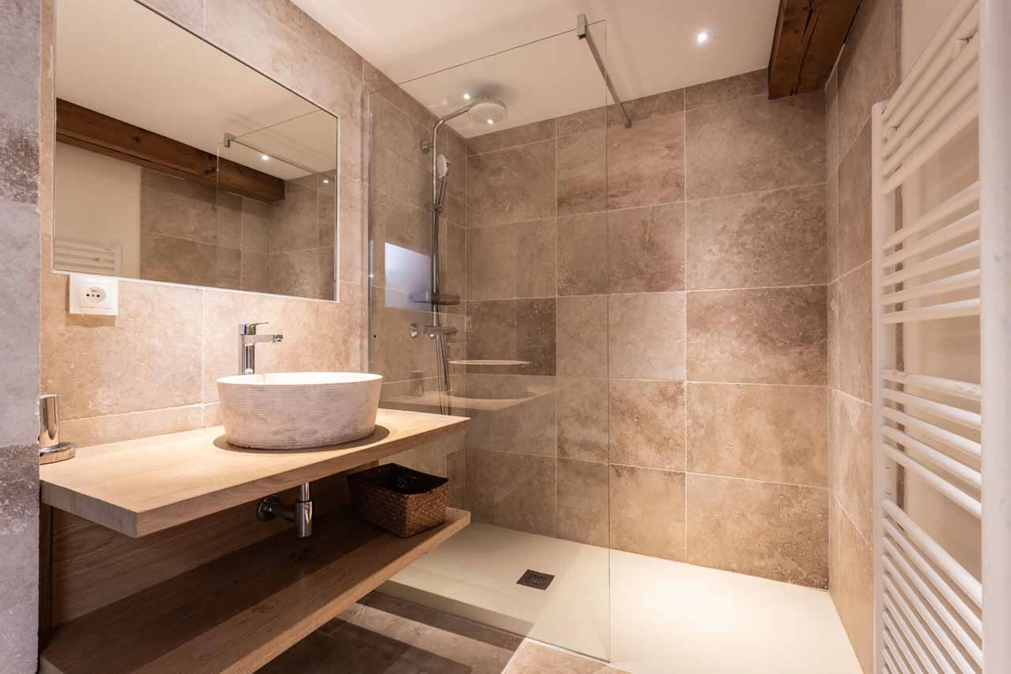 Bedroom 2 en-suite at Chalet Les Clarines d'Or in Courchevel 1650