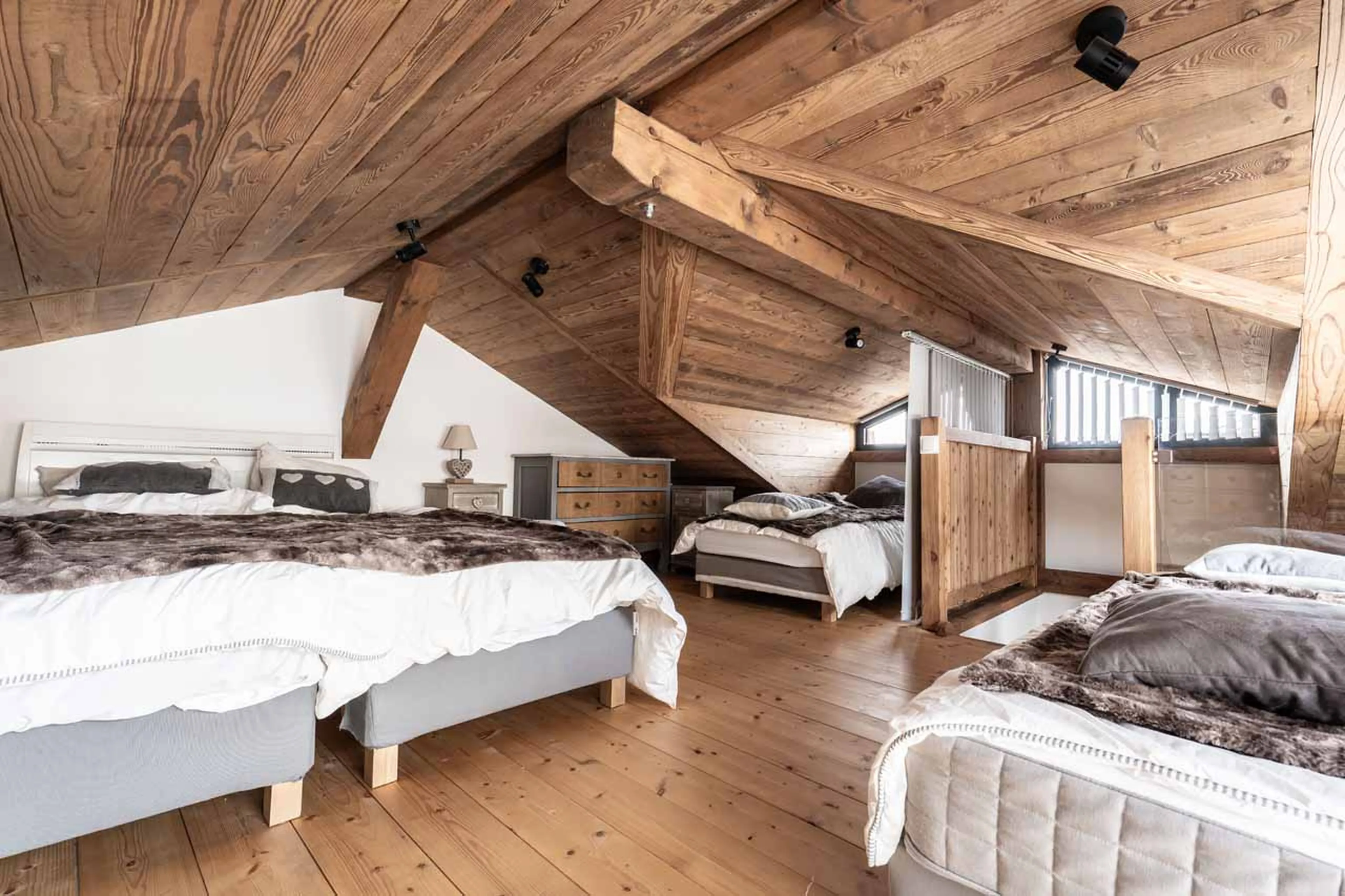 Bedroom 5 at Chalet Les Clarines d'Or in Courchevel 1650