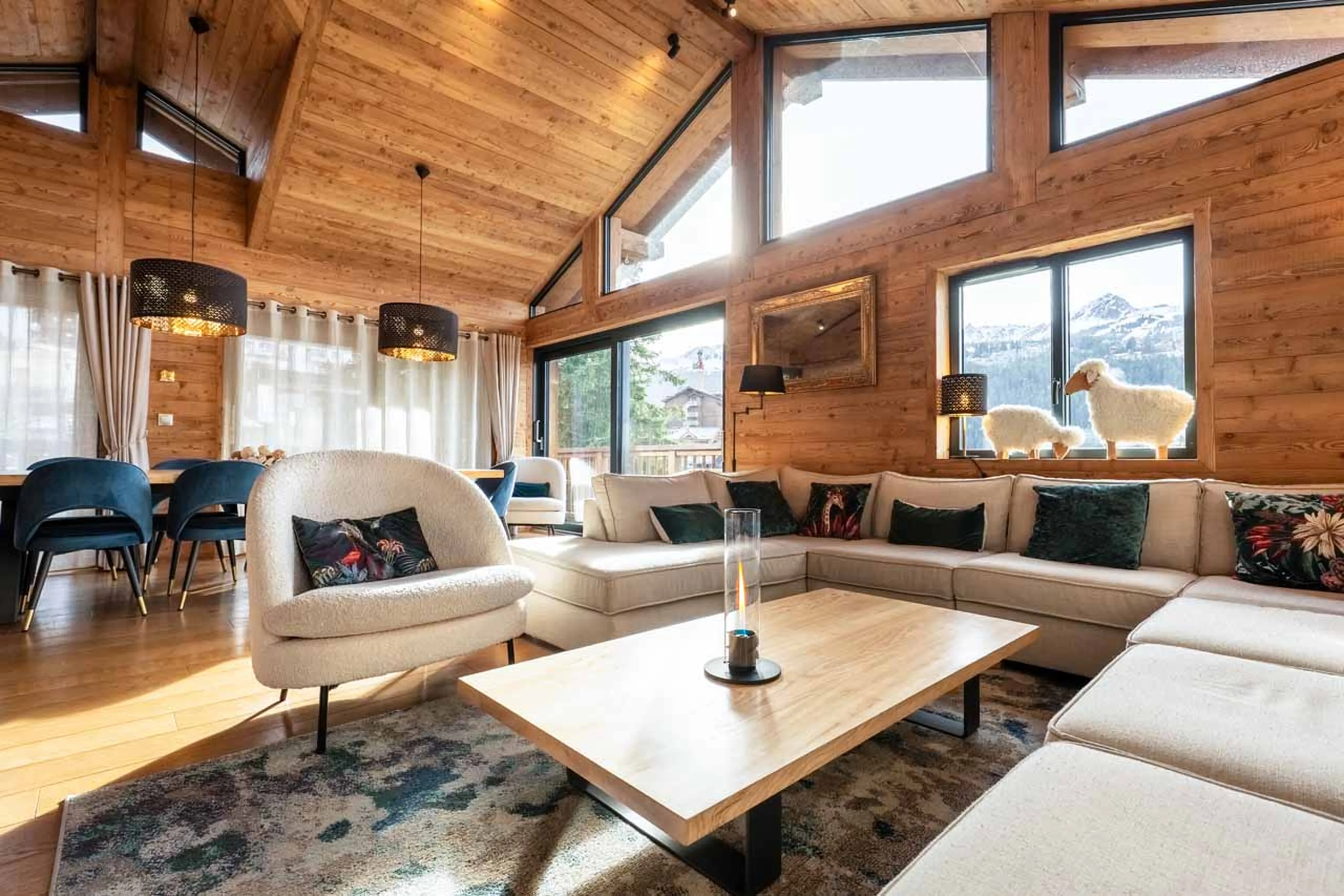 Living area at Chalet Les Clarines d'Or in Courchevel 1650