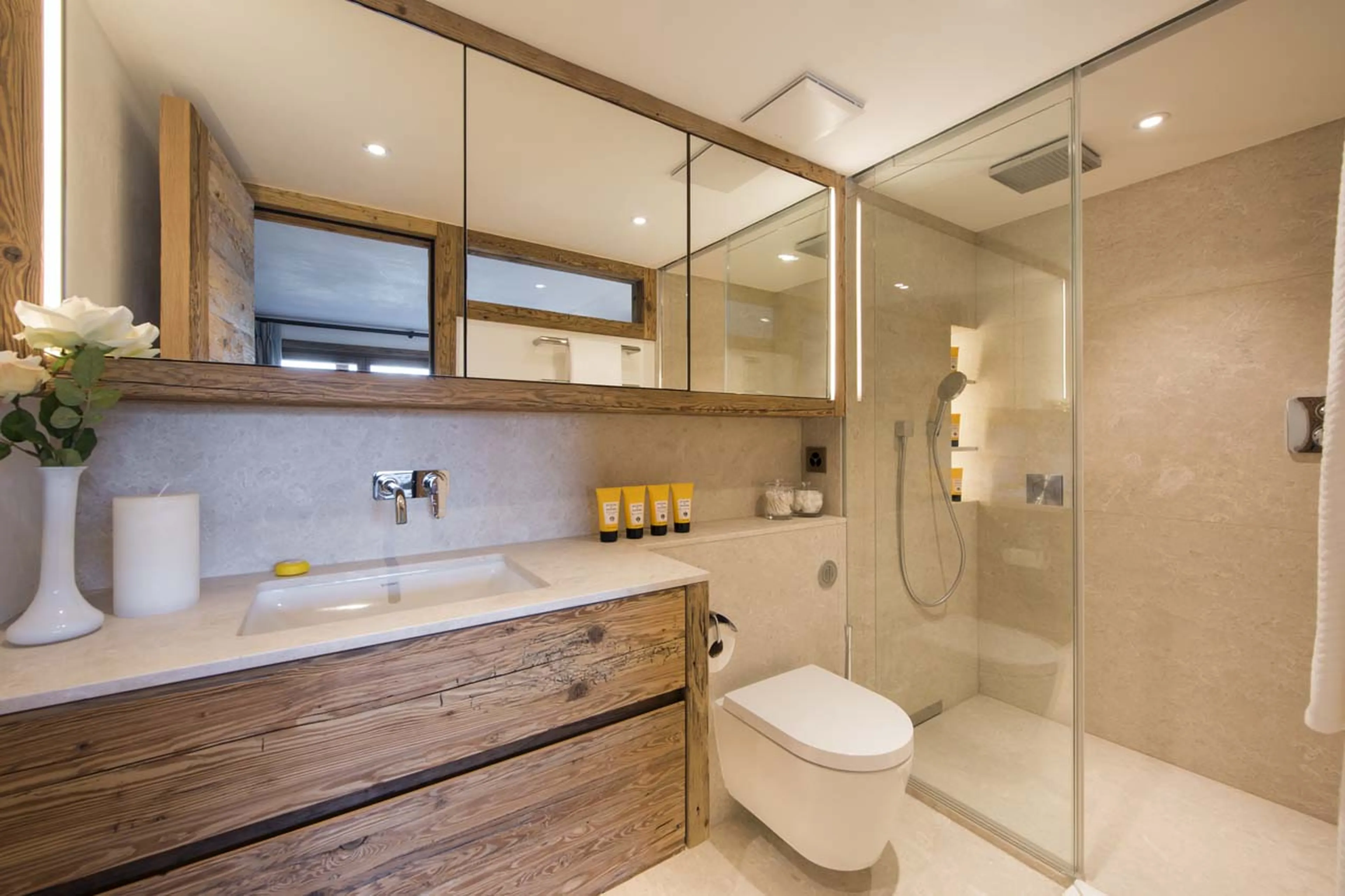 En-suite shower room six at Chalet Les Etrennes in Verbier
