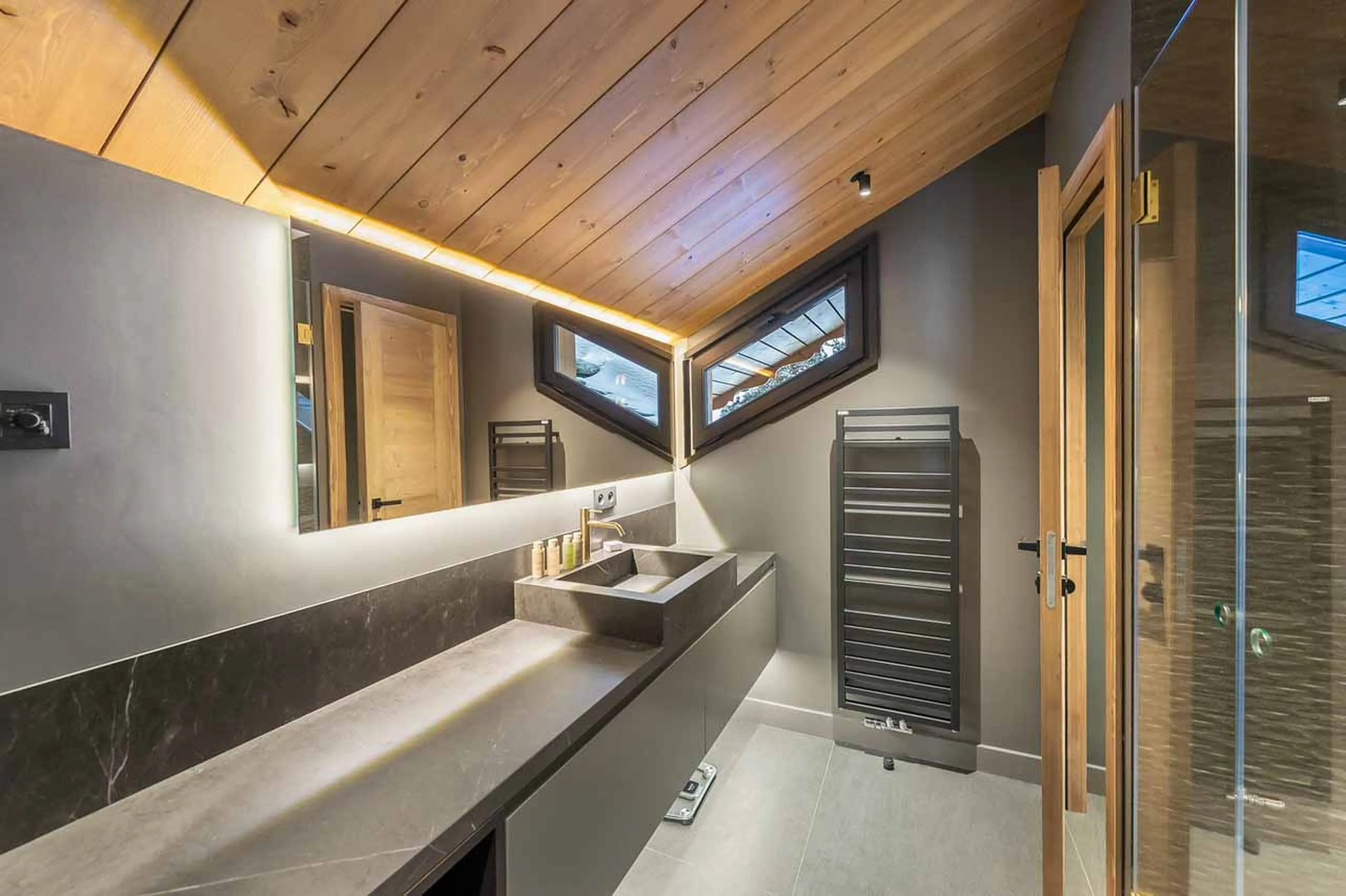 Shower room at Chalet Les Morilles in Meribel