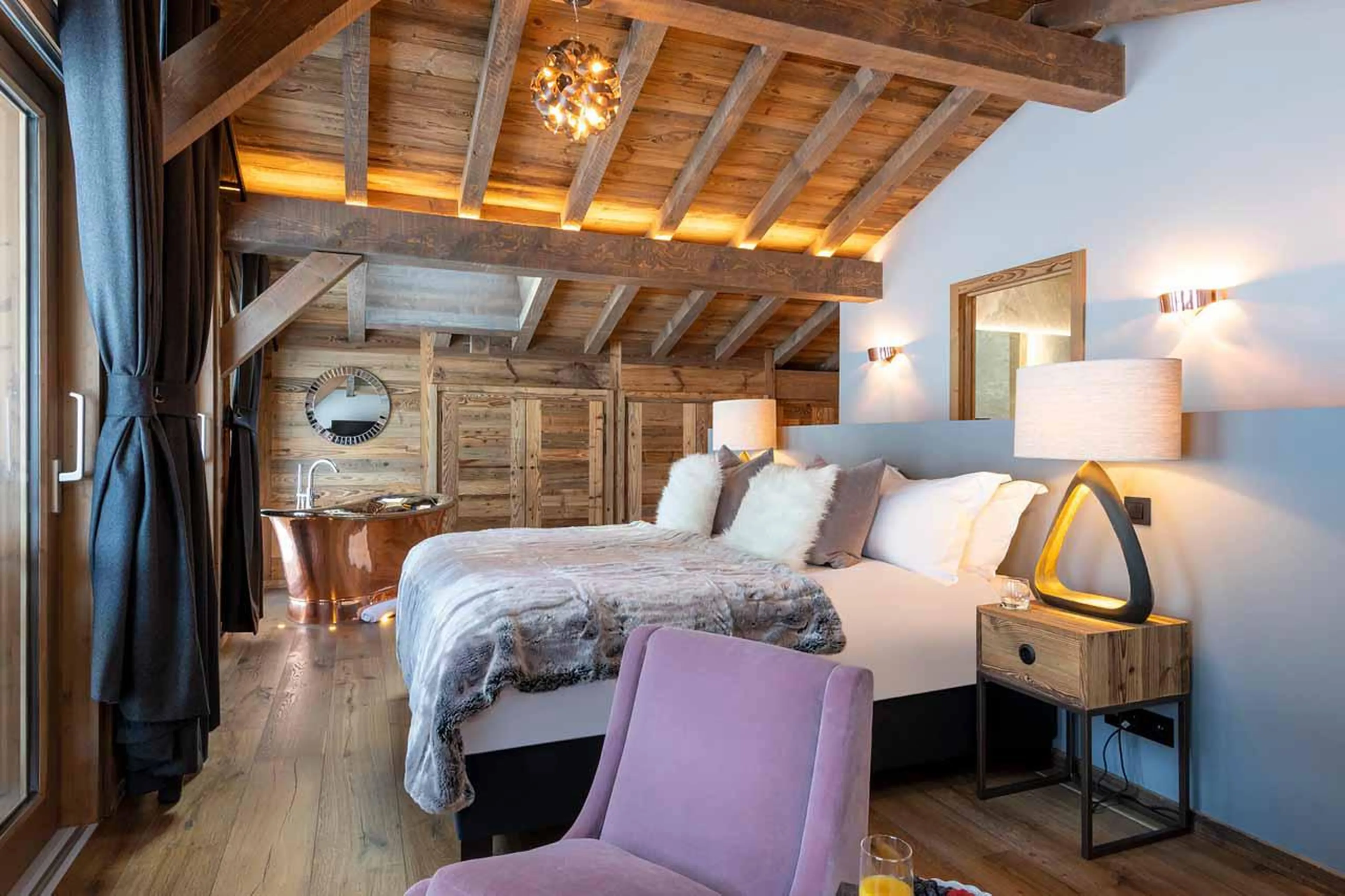 Super-king or twin beds at Chalet les Sapins in Les Gets