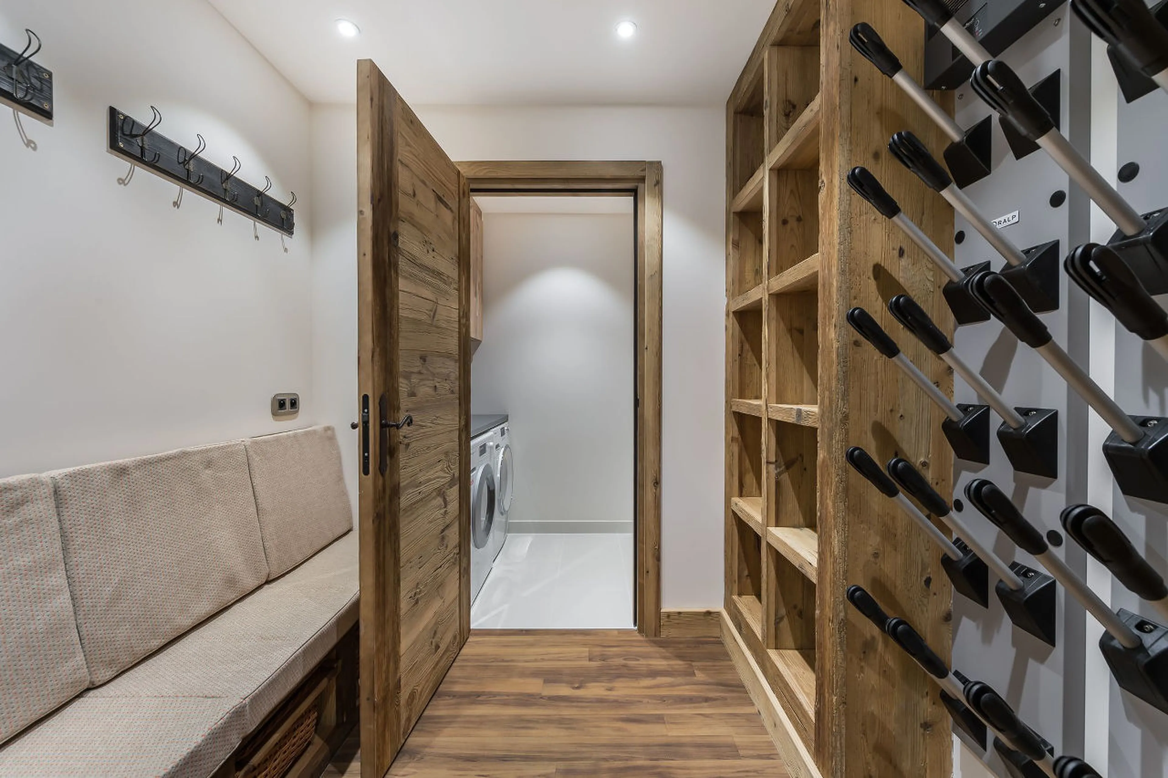 Ski room with boot warmers and laundry room in Chalet Libellule in Courchevel 1650