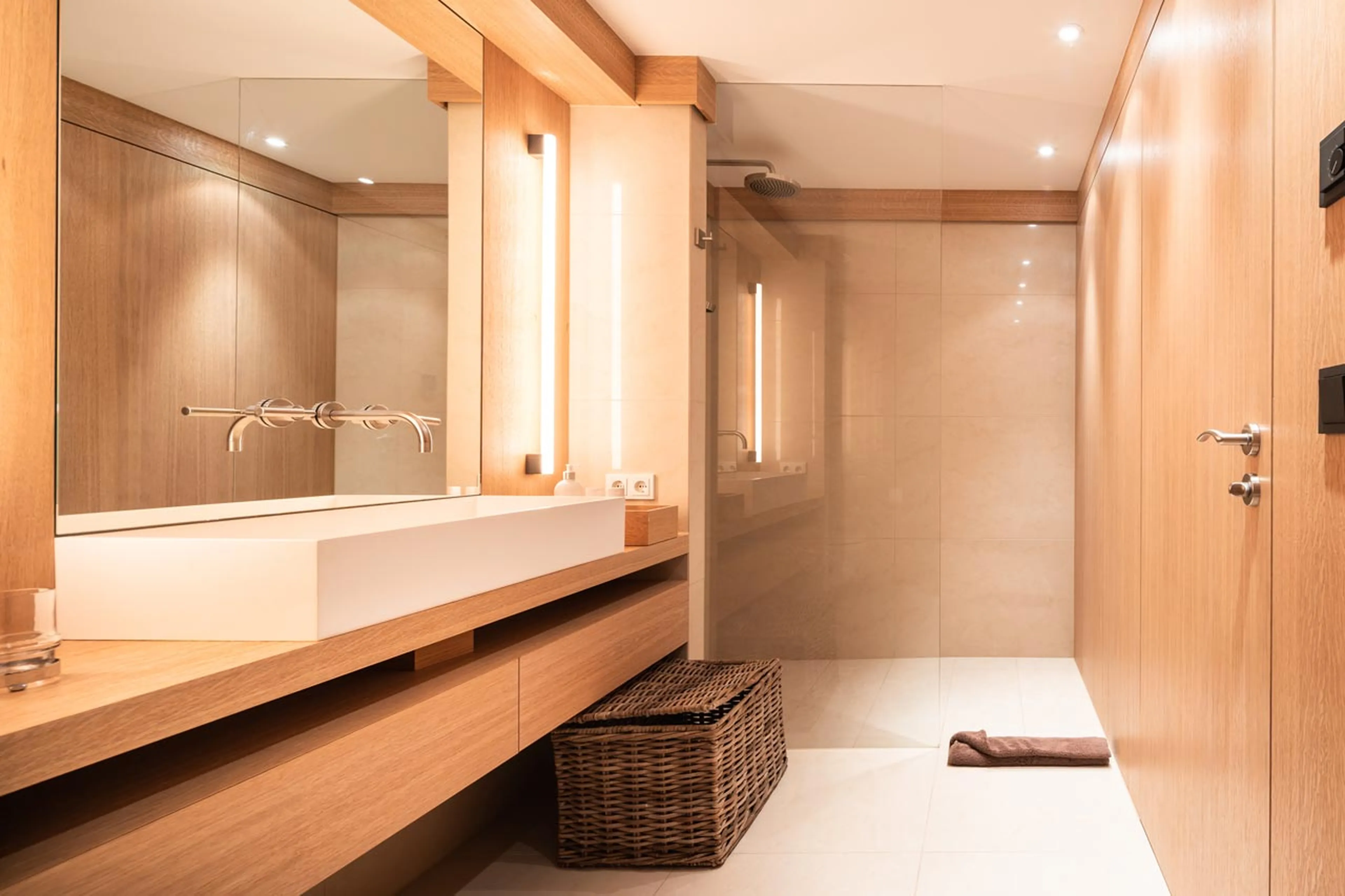 Shower room at Chalet Lilly in Zug