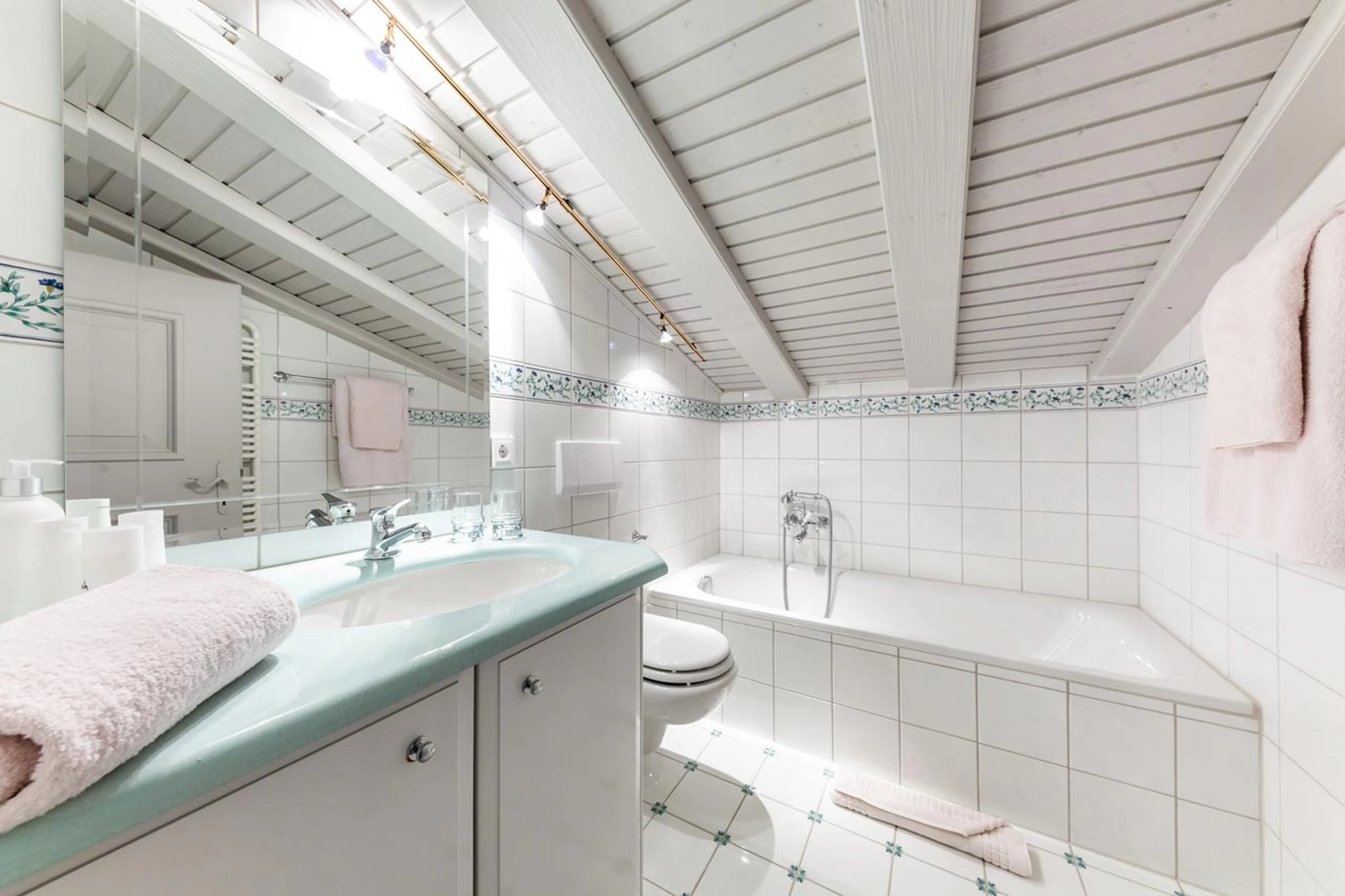 Bathroom five at Chalet Lilly in Zug