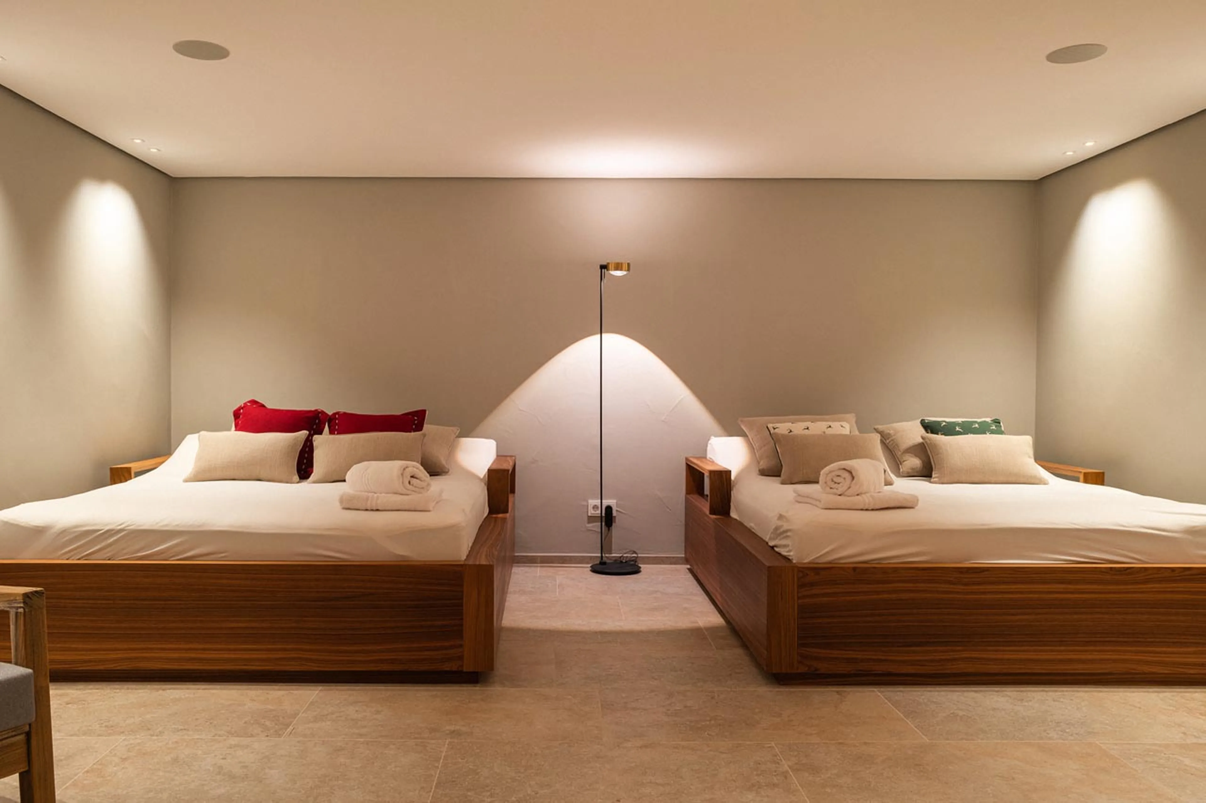 Relaxation in spa area at Chalet Lilly in Zug