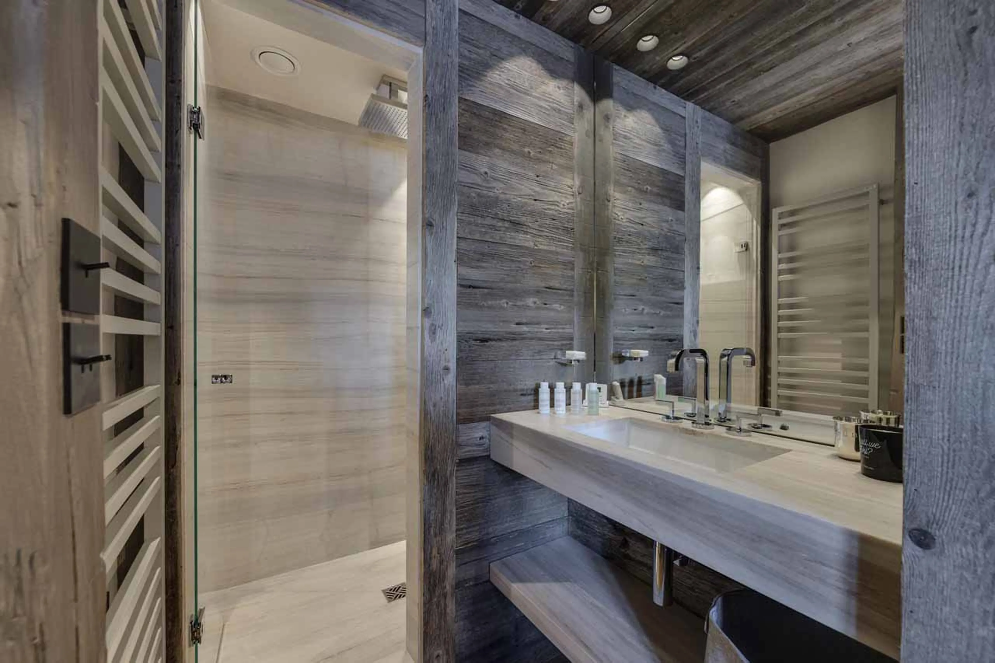 Bedroom 6 en-suite at Chalet L'Ours Blanc in Val d'Isere