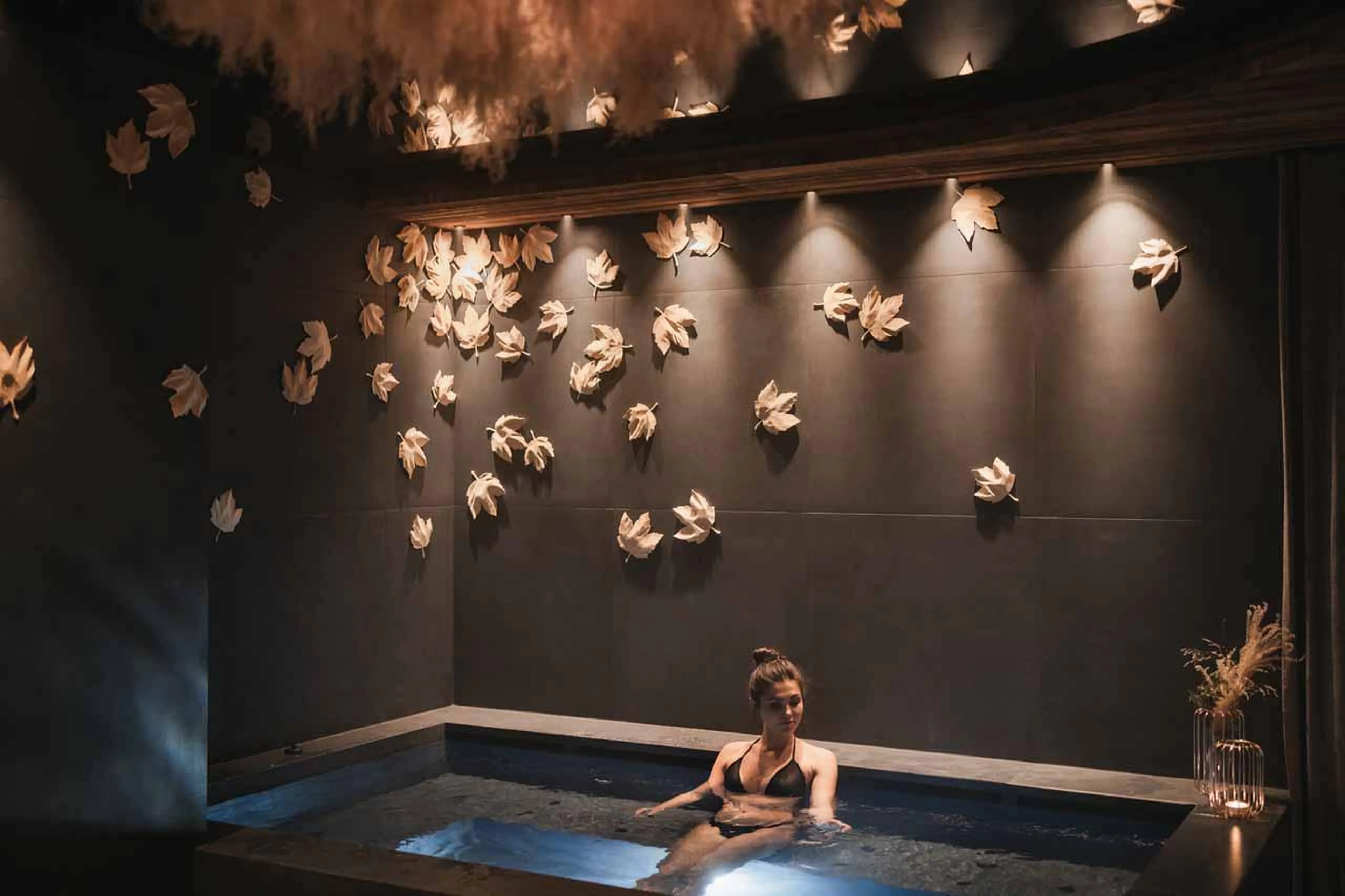 Hot tub at Chalet Lum d'Or in Val Gardena