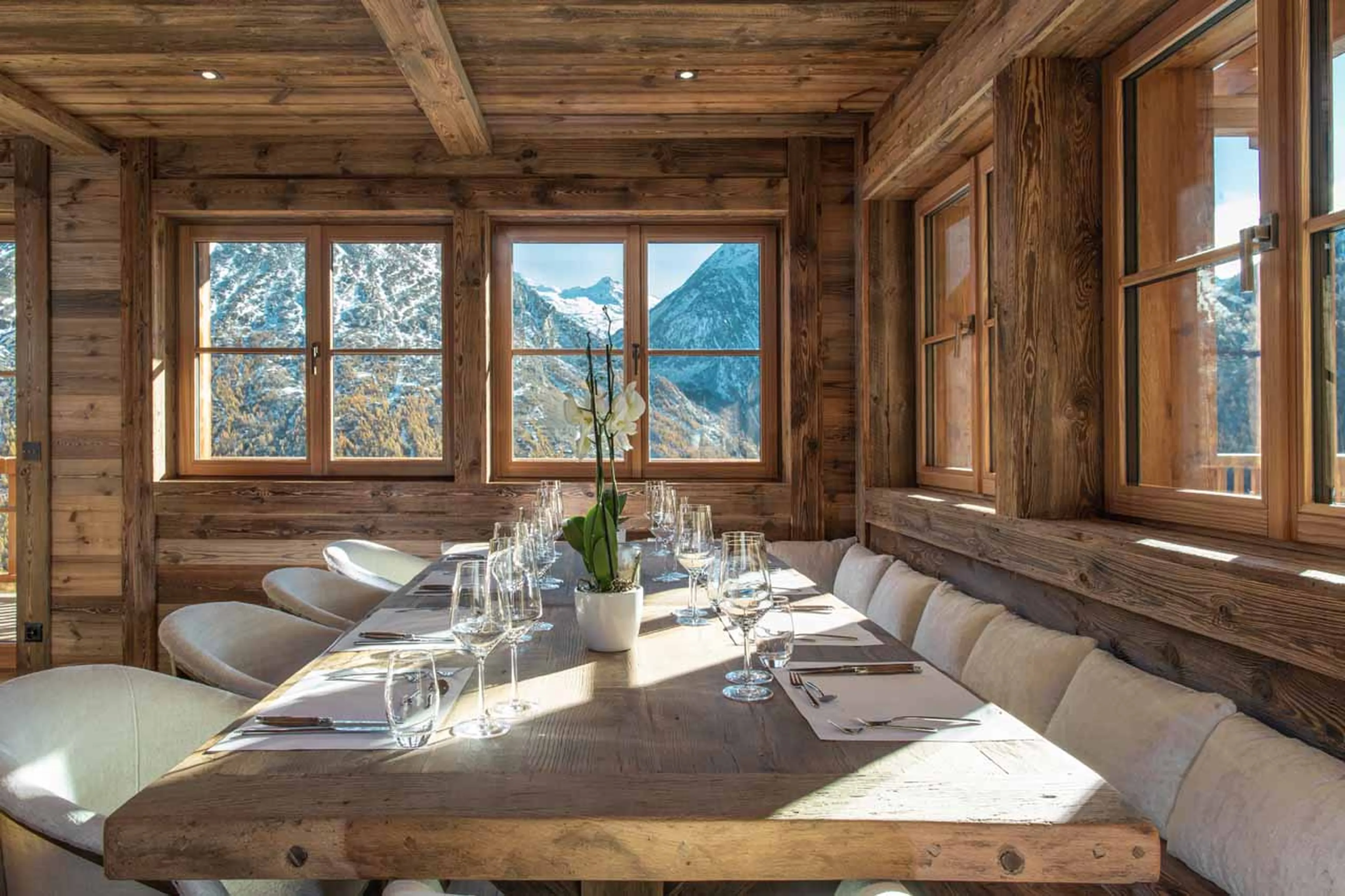 Dining table at Chalet Lycka in Saas Fee