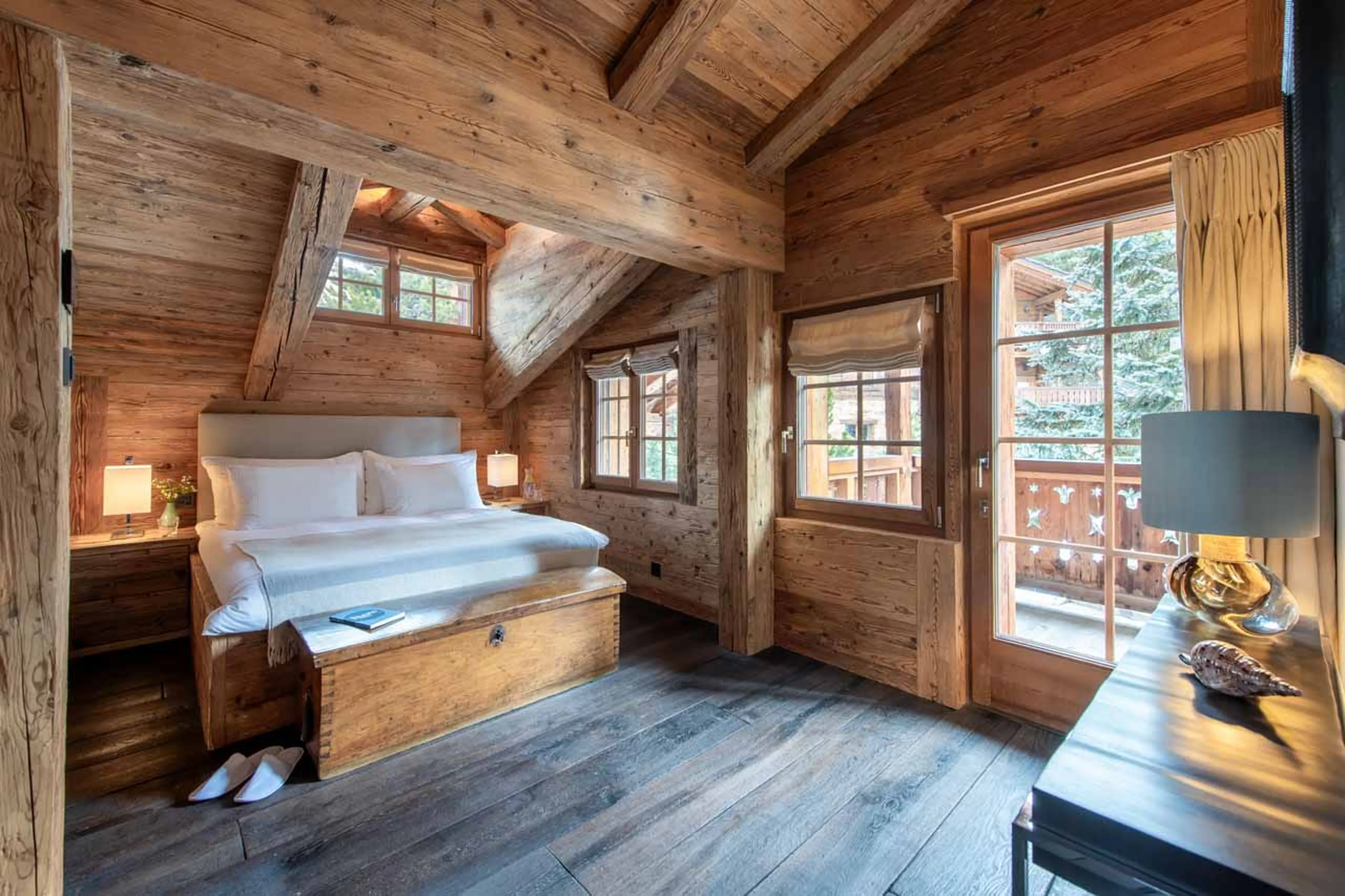 Double bedroom at Chalet Makini in Verbier