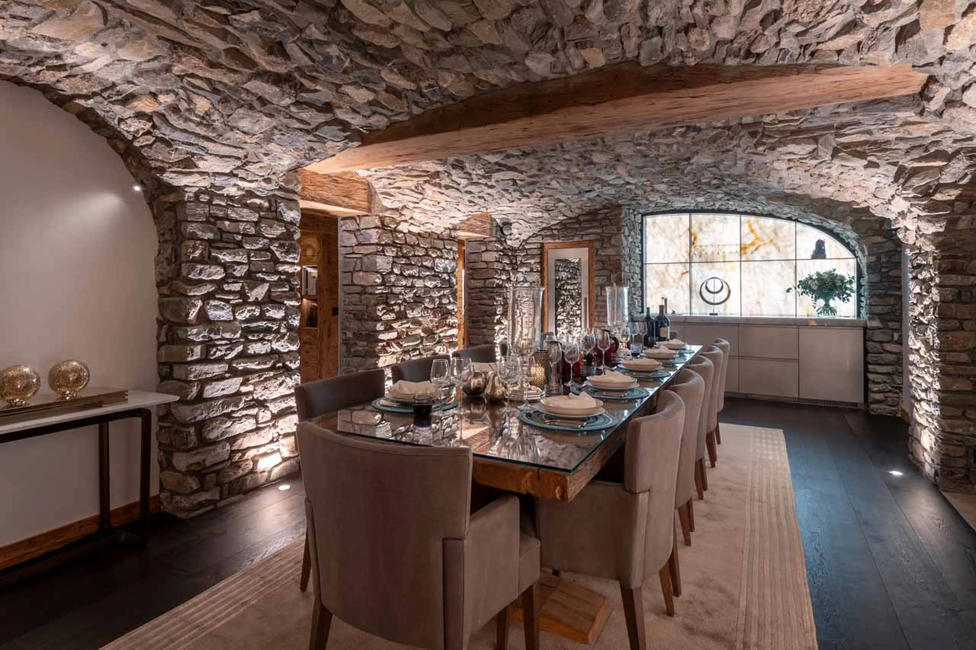 Lower dining room at Chalet Makini in Verbier