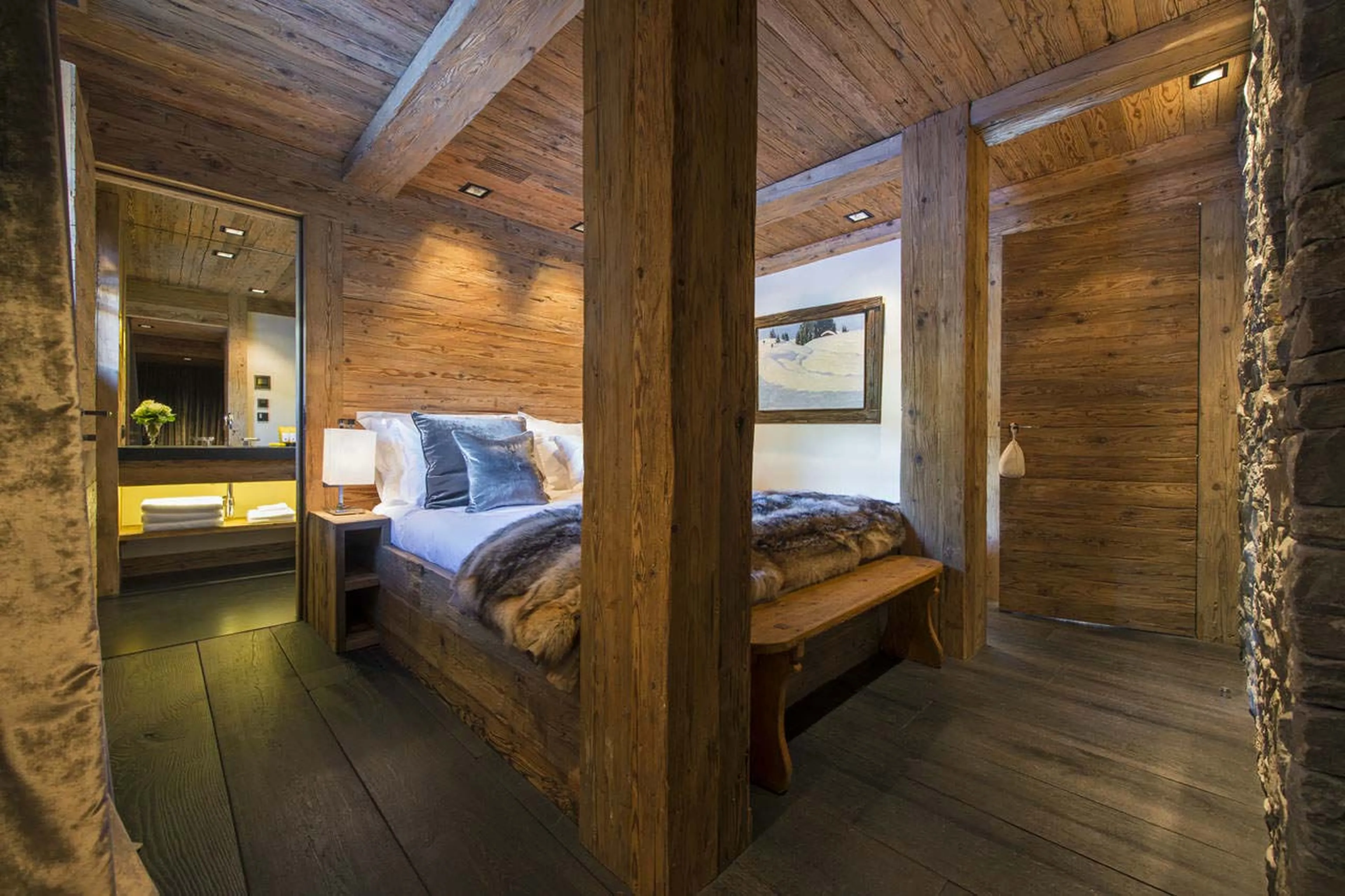 Fourth double bedroom in Chalet Makini in Verbier