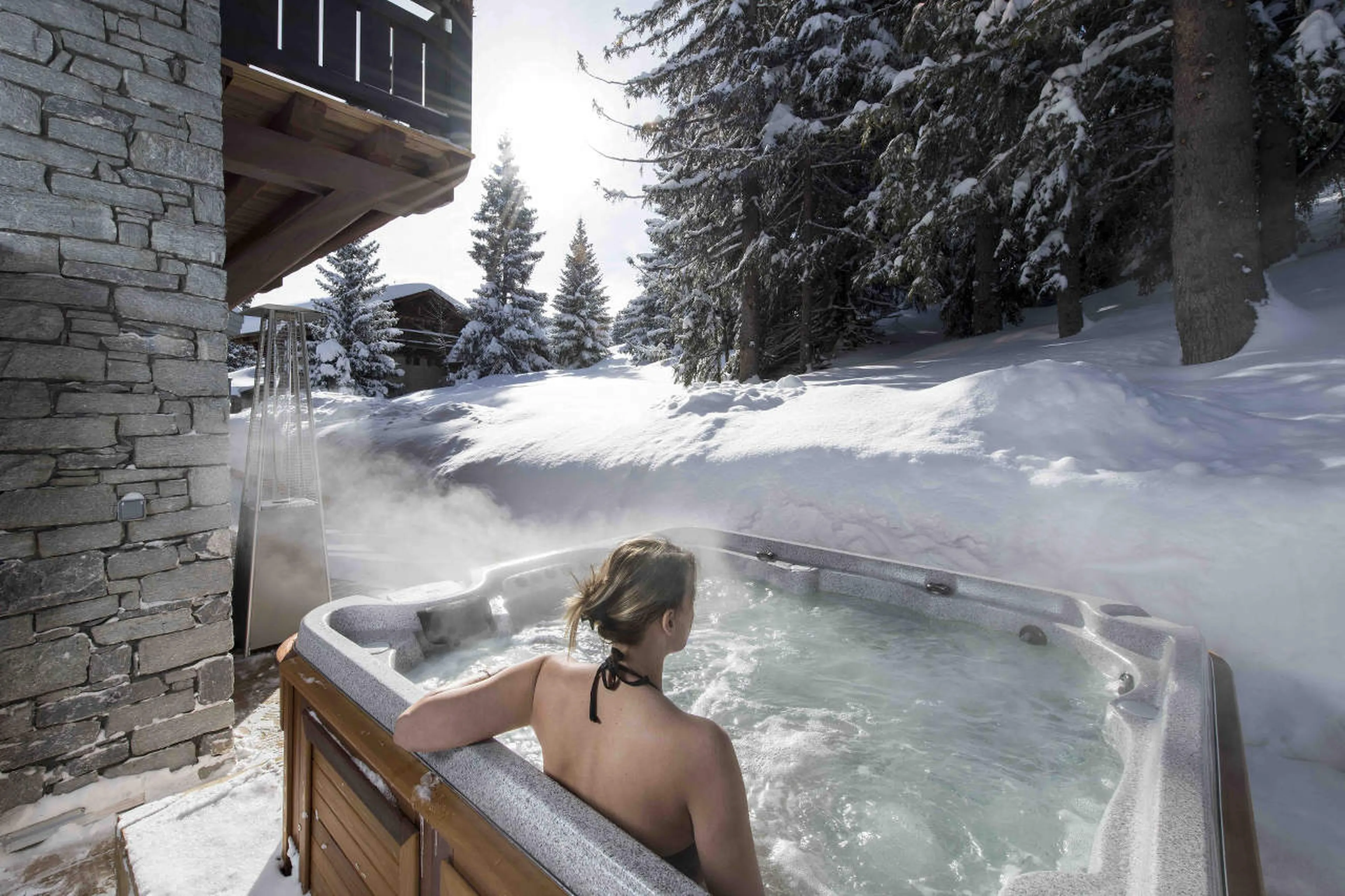 Outdoor hot tub at Chalet Manasa in Courchevel 1850