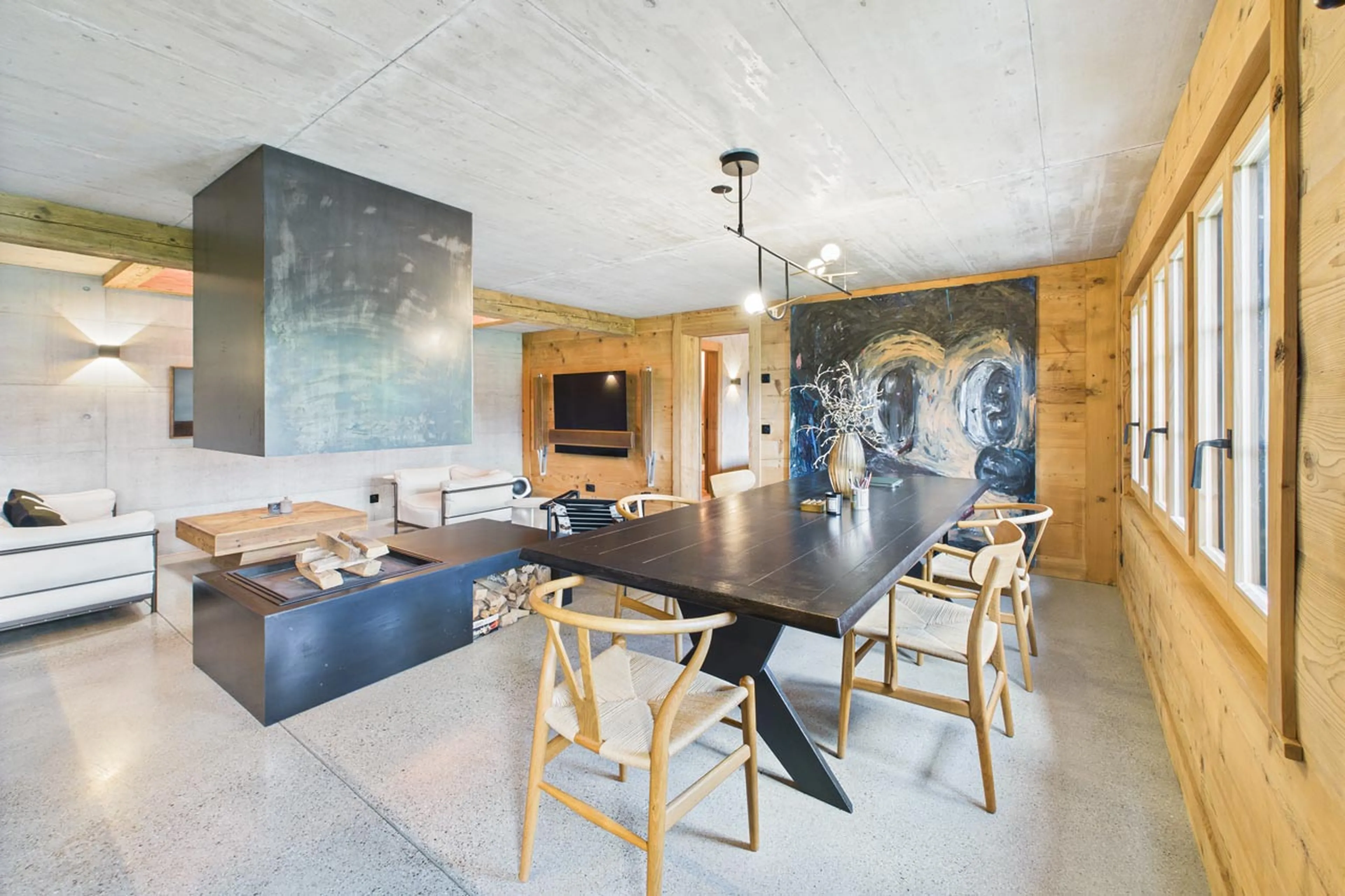 Dining area at Chalet Mannenberg near Gstaad