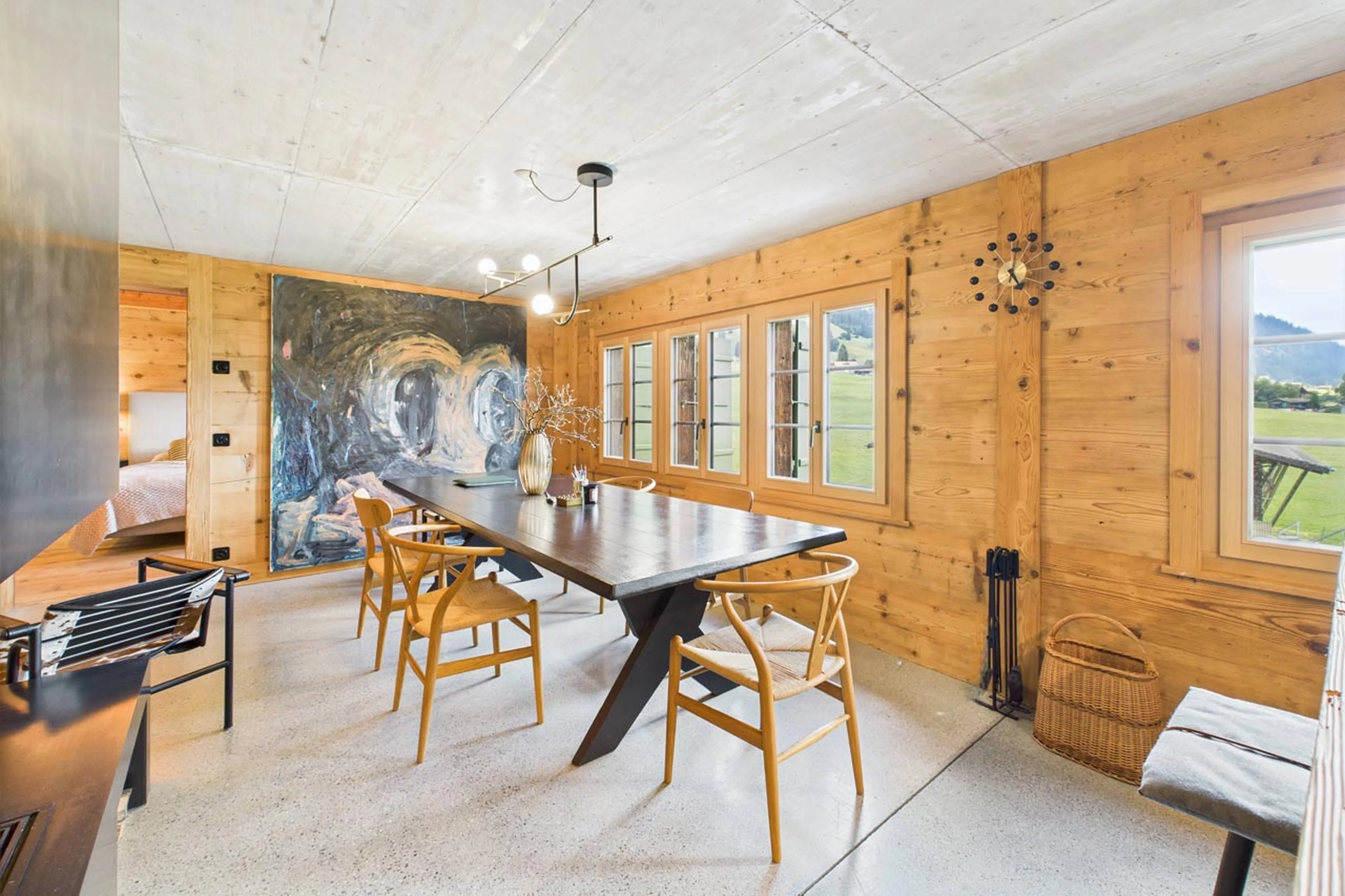 Dining table at Chalet Mannenberg near Gstaad