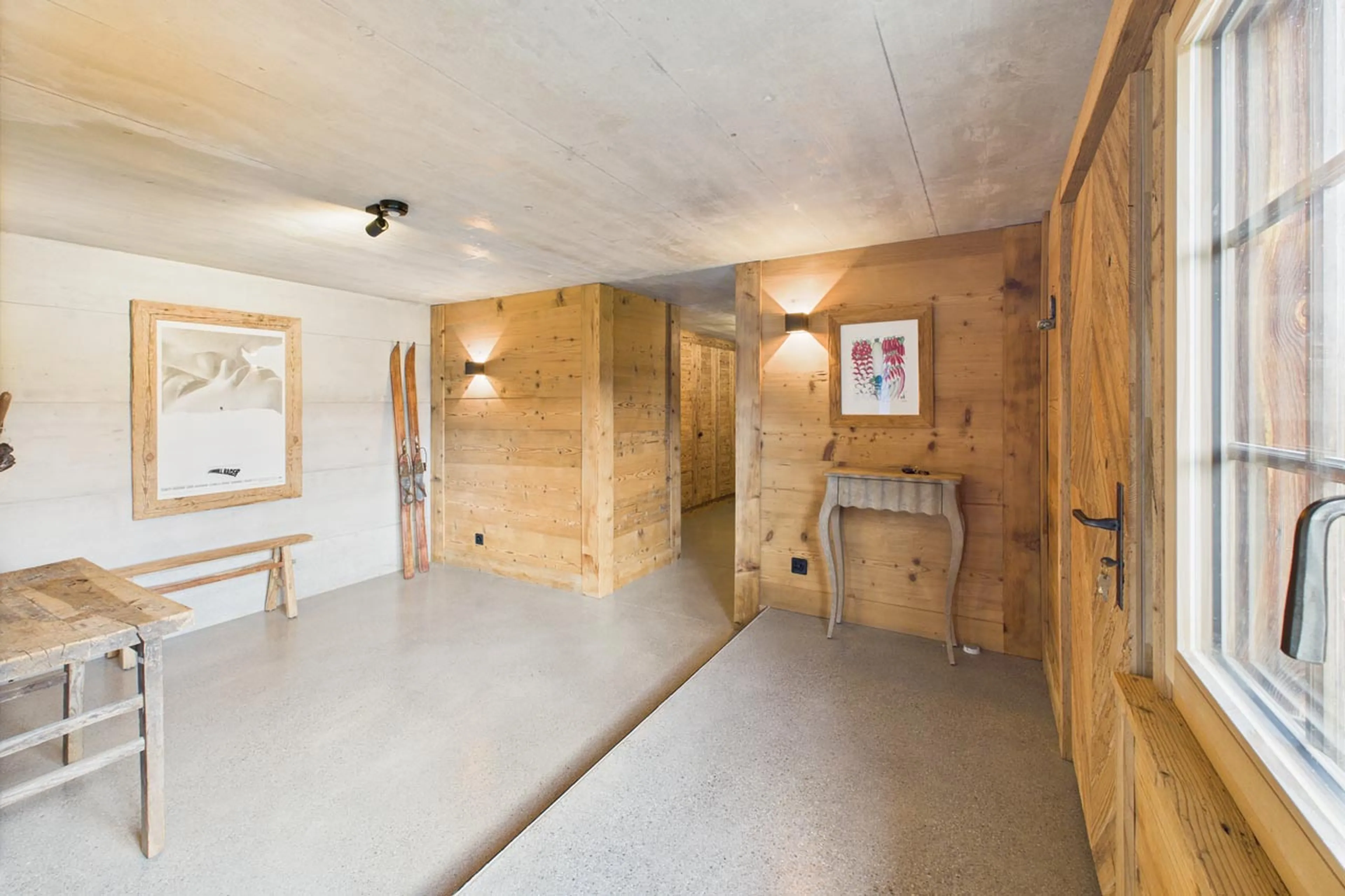 Entrance hall at Chalet Mannenberg near Gstaad