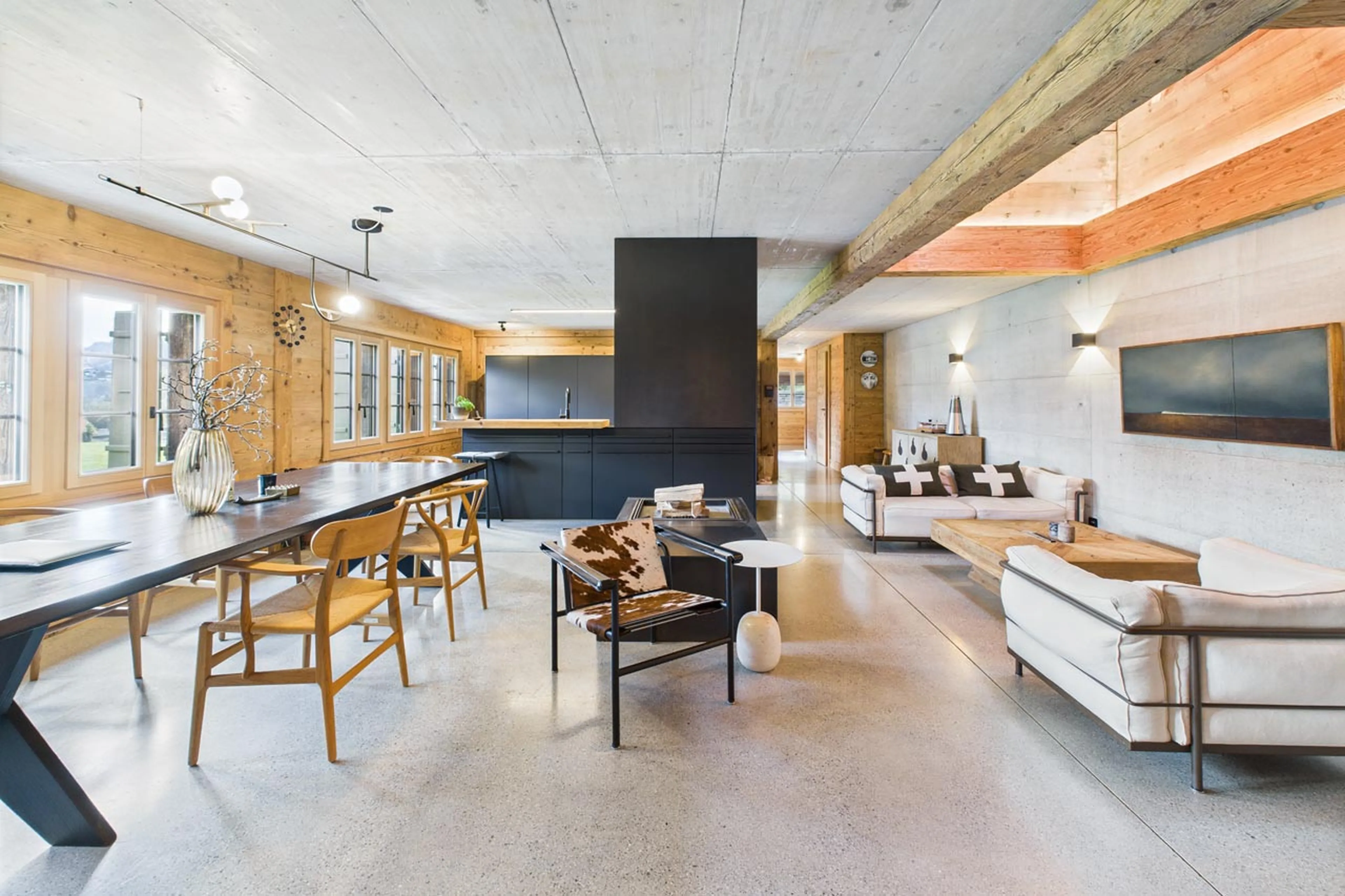 Living and dining area at Chalet Mannenberg near Gstaad