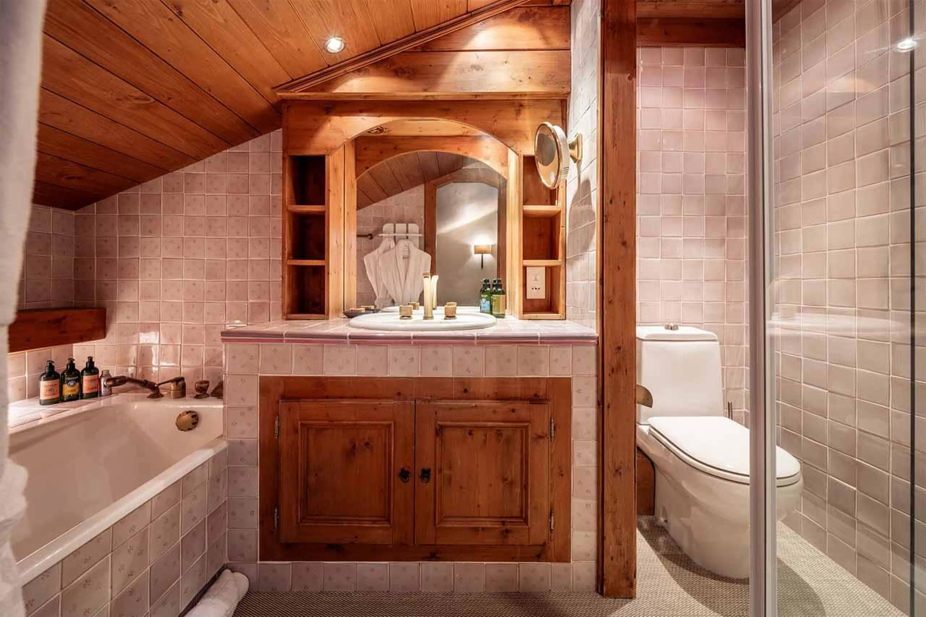 En-suite bathroom in Chalet Margaux, Courchevel 1850
