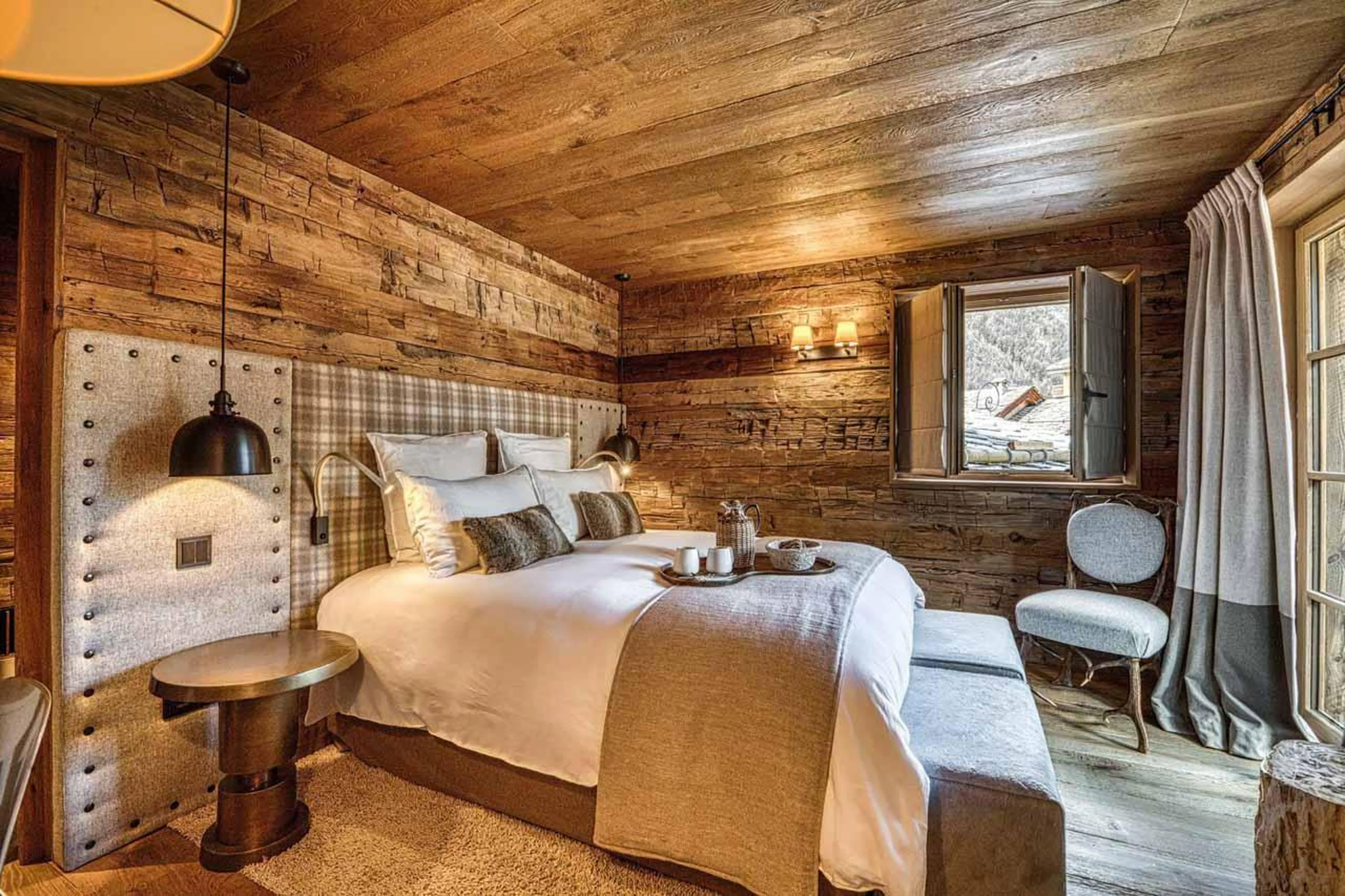 Spacious double bedroom in Chalet Markhor, Val d'Isere