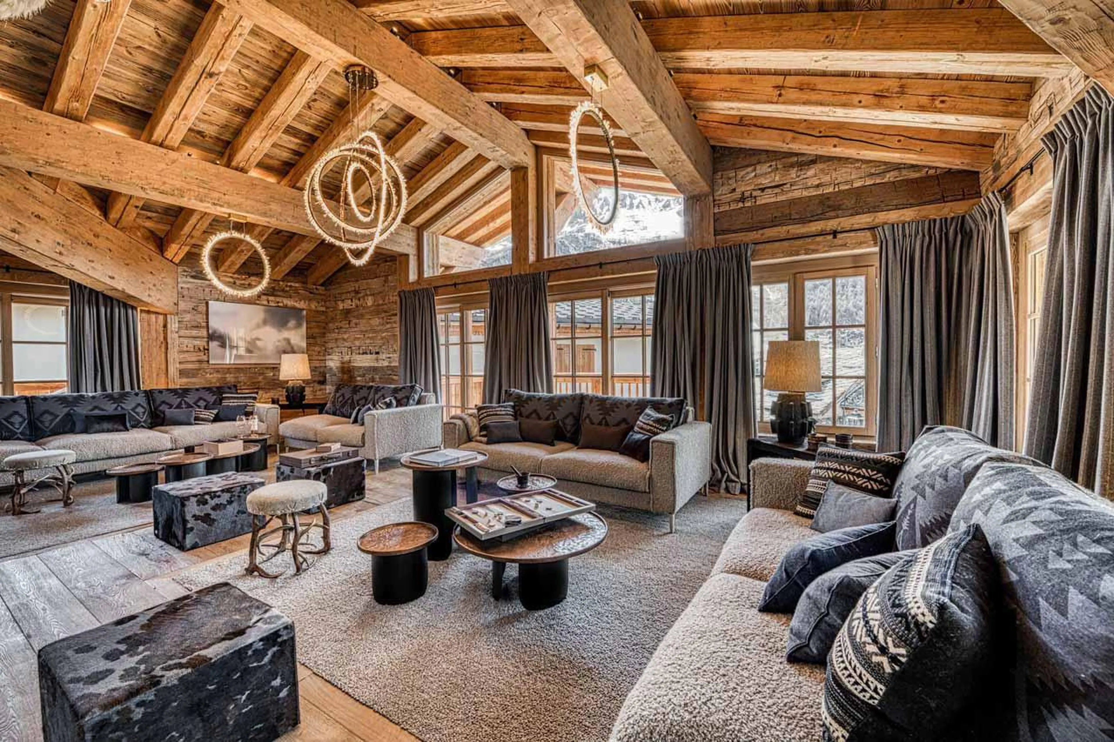 Comfortable sofas in Chalet Markhor, Val d'Isere