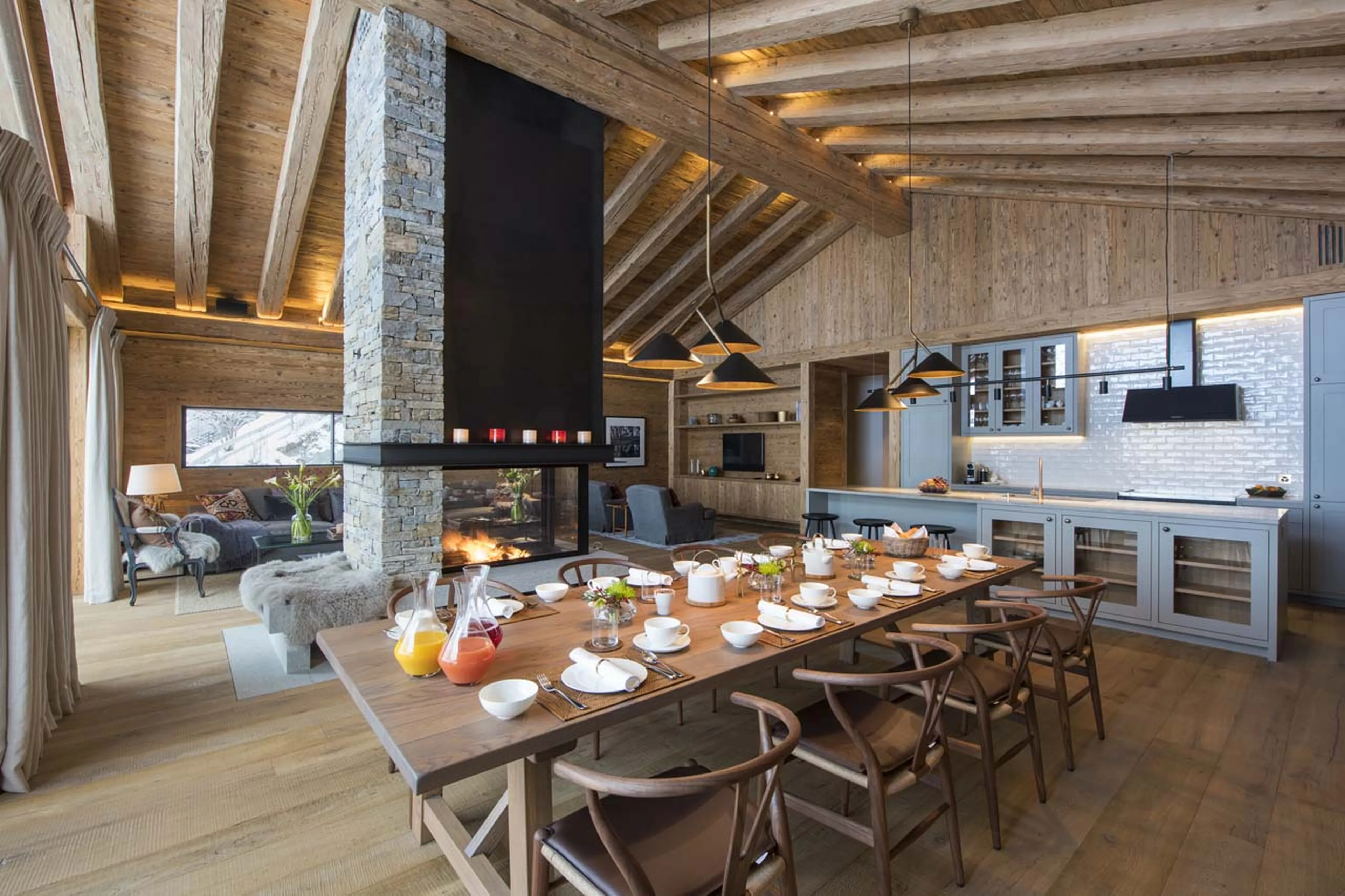 Open plan dining area in Chalet Mckinley in Zermatt