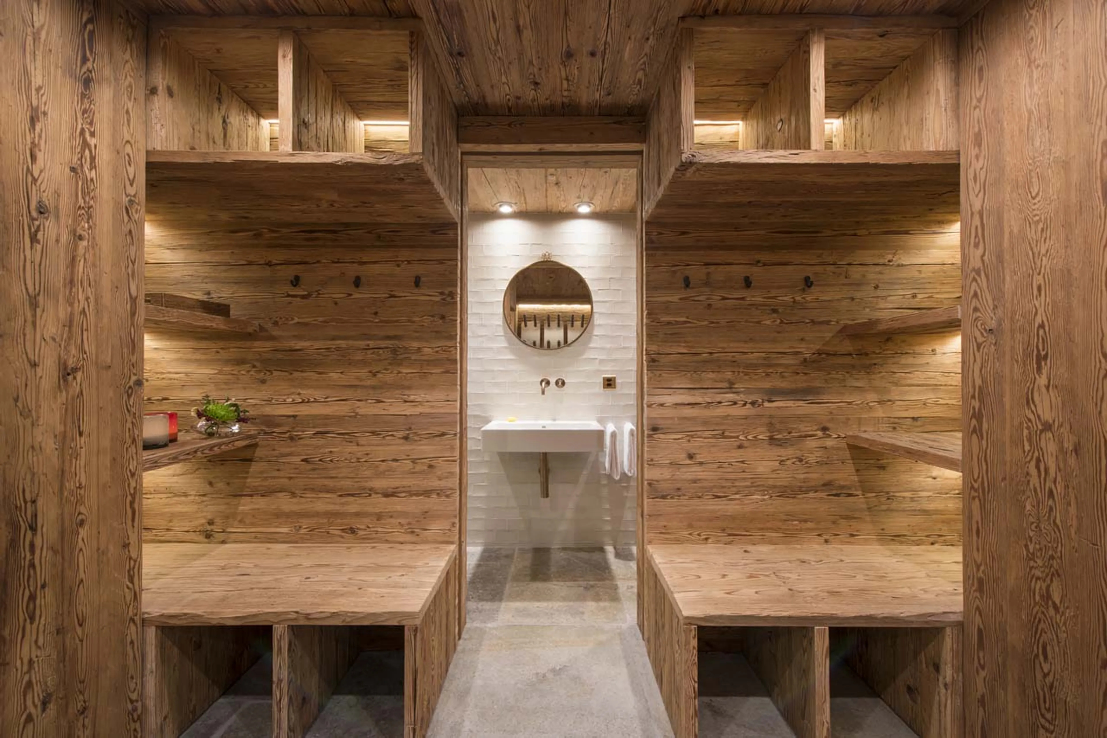 Ski room storage in Chalet Mckinley in Zermatt