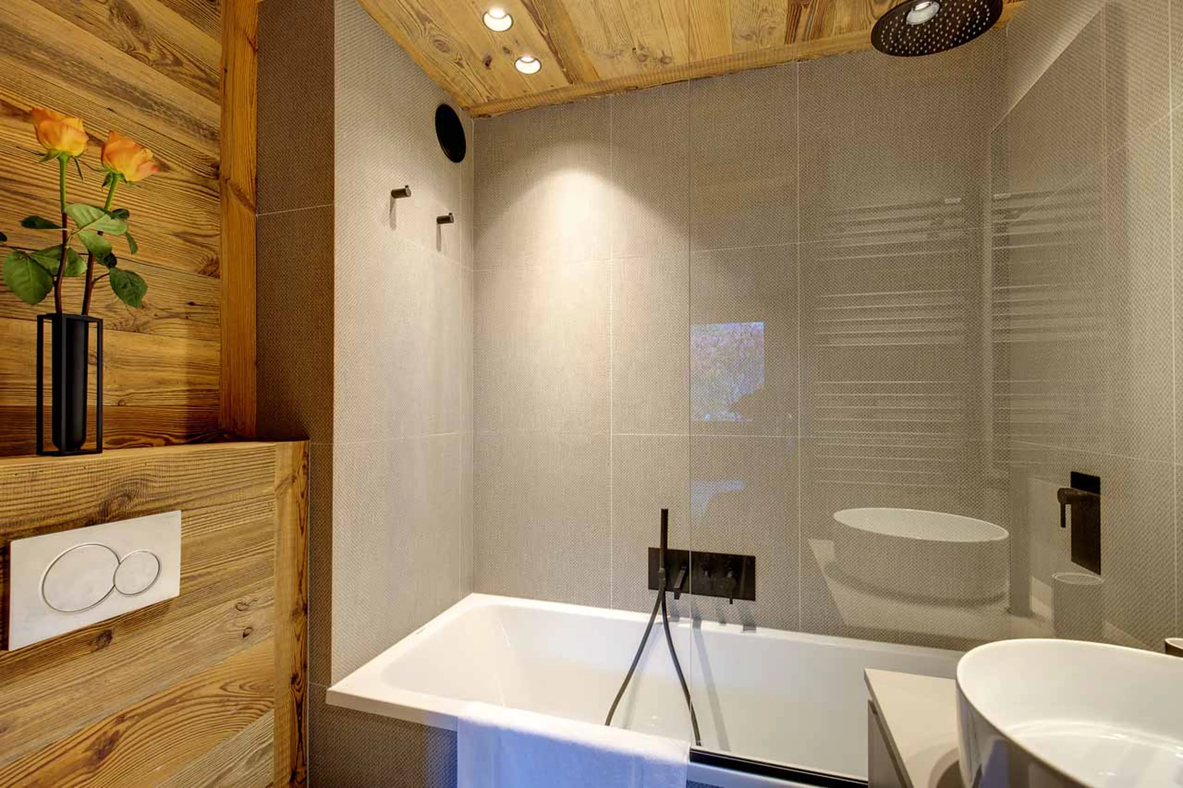Bathroom two at Chalet Menor in Meribel
