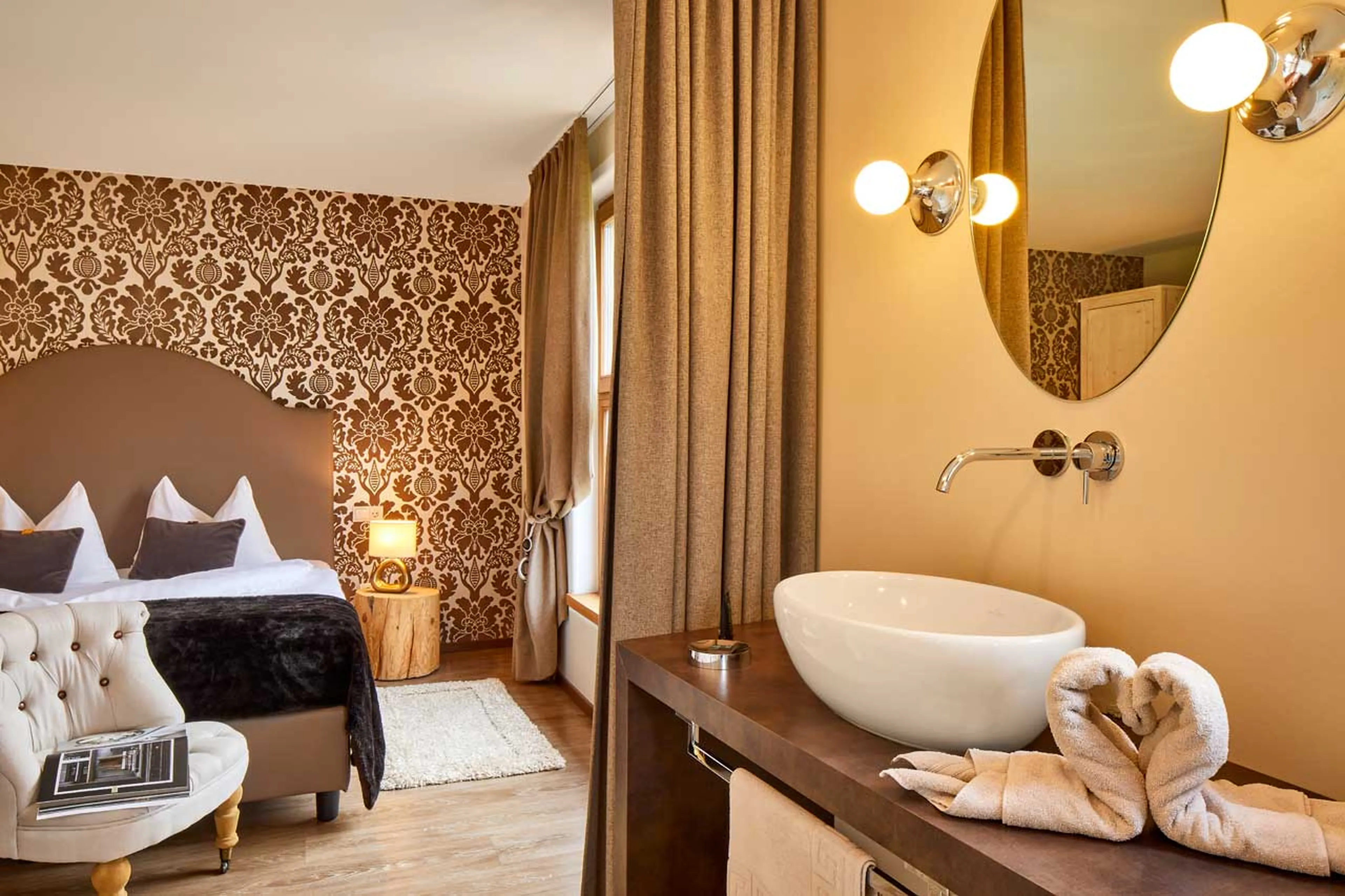 Bedroom four double bed at Chalet Mi Amur in Alta Badia