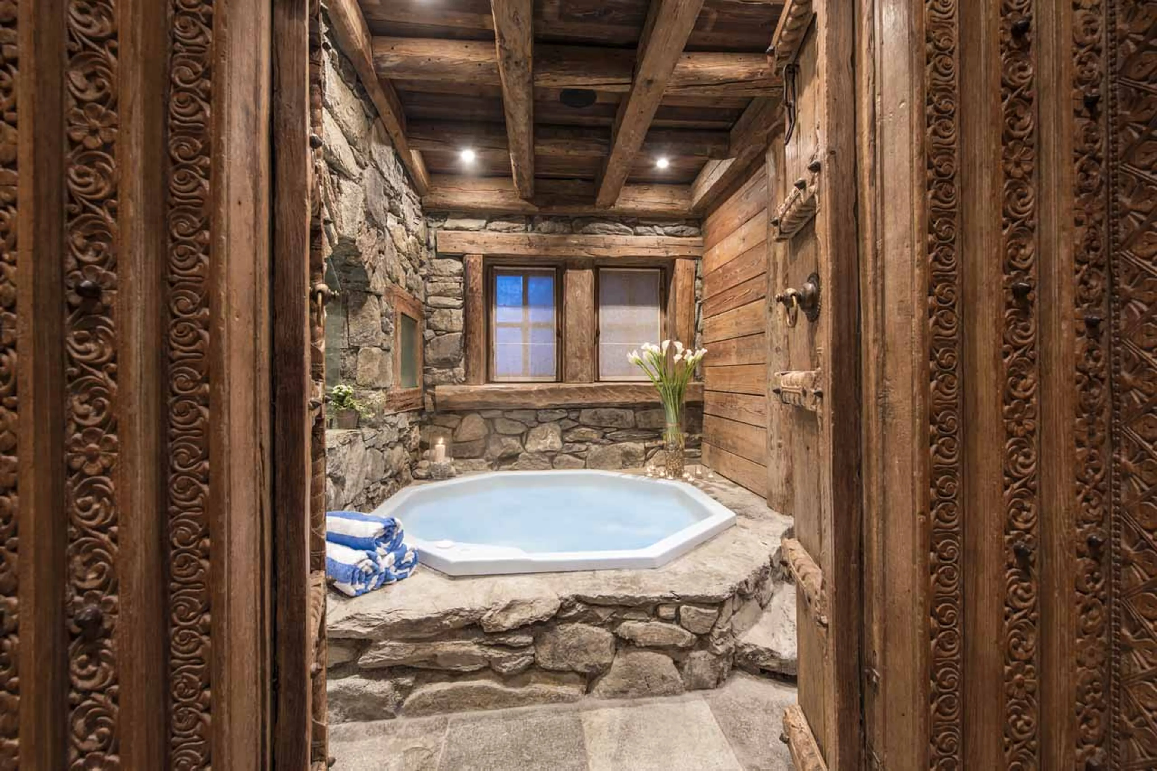 Hot tub at Chalet Montana in Courchevel 1850