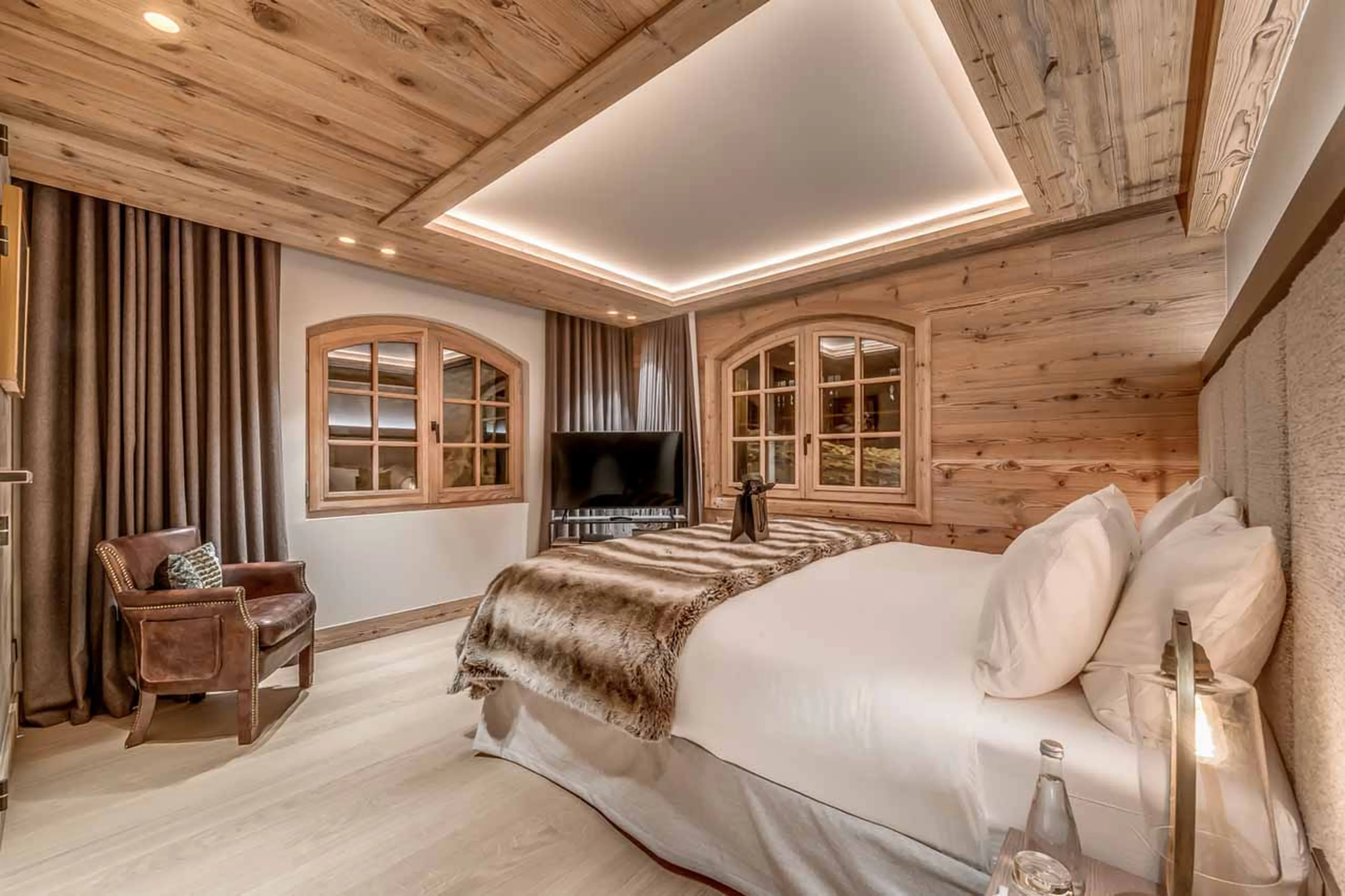 Bedroom one at Chalet Le Namaste in Courchevel 1850