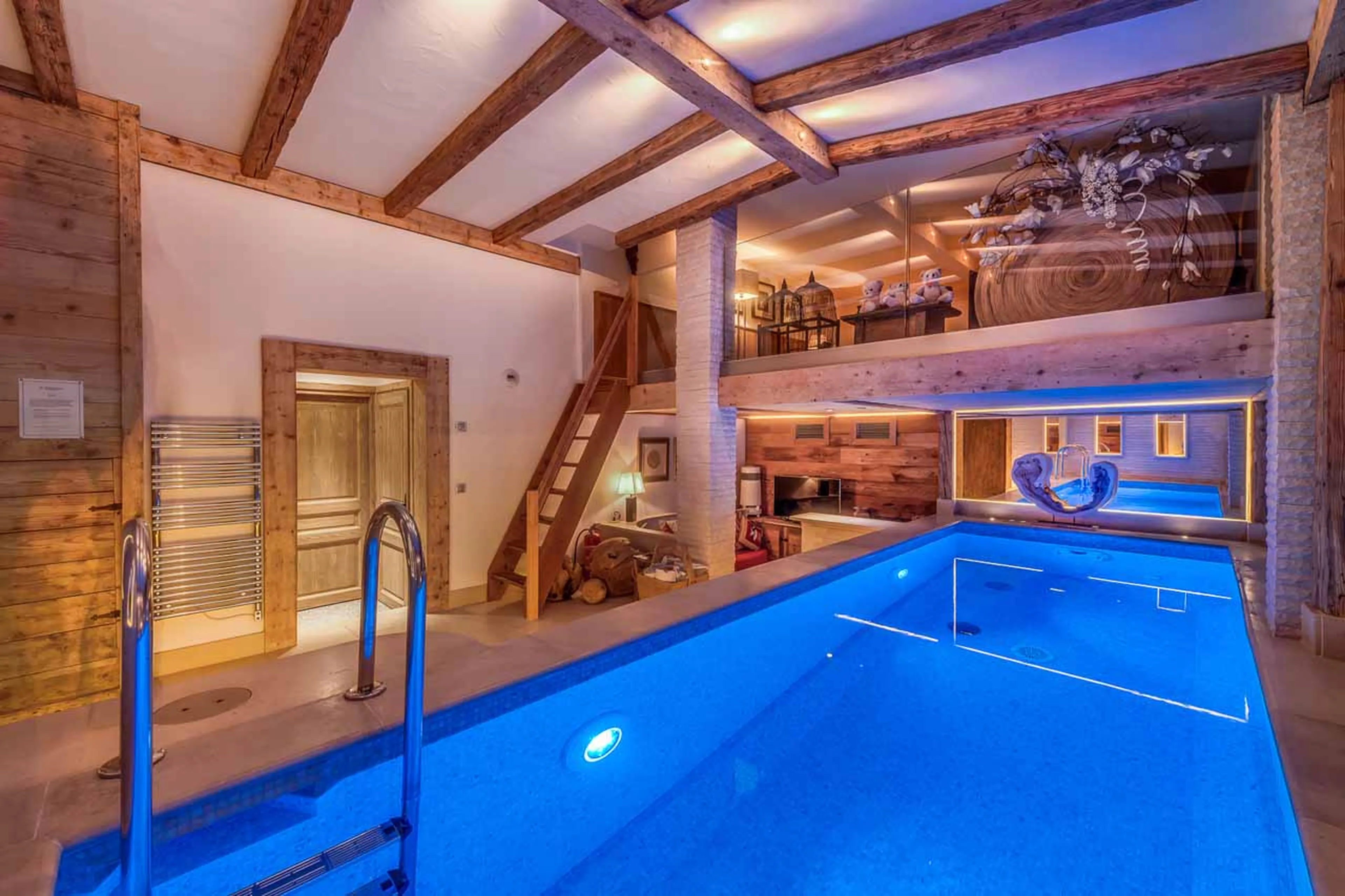 Indoor pool at Chalet Le Namaste in Courchevel 1850