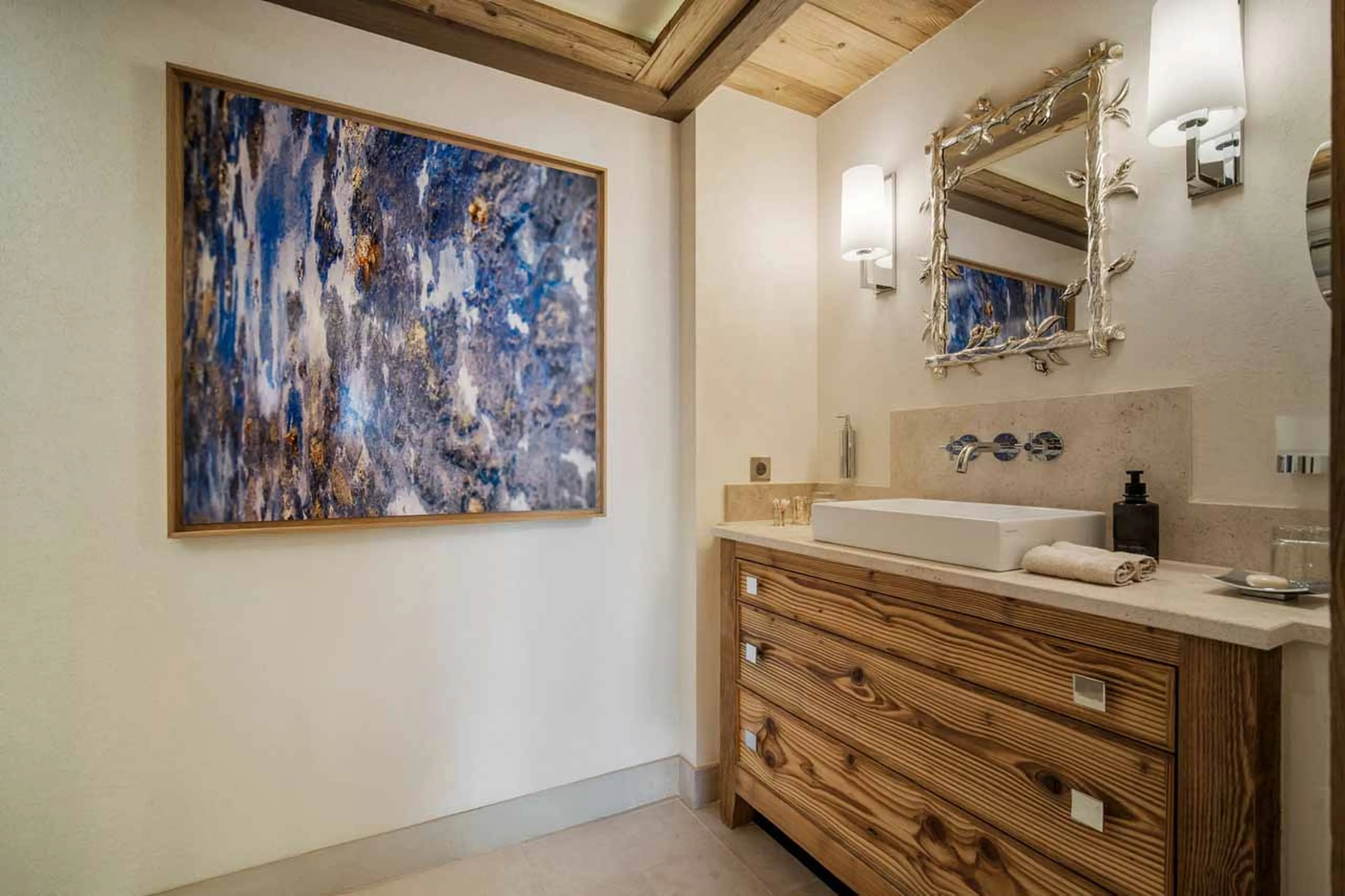 En suite shower room in Chalet Nanuq in Courchevel 1850