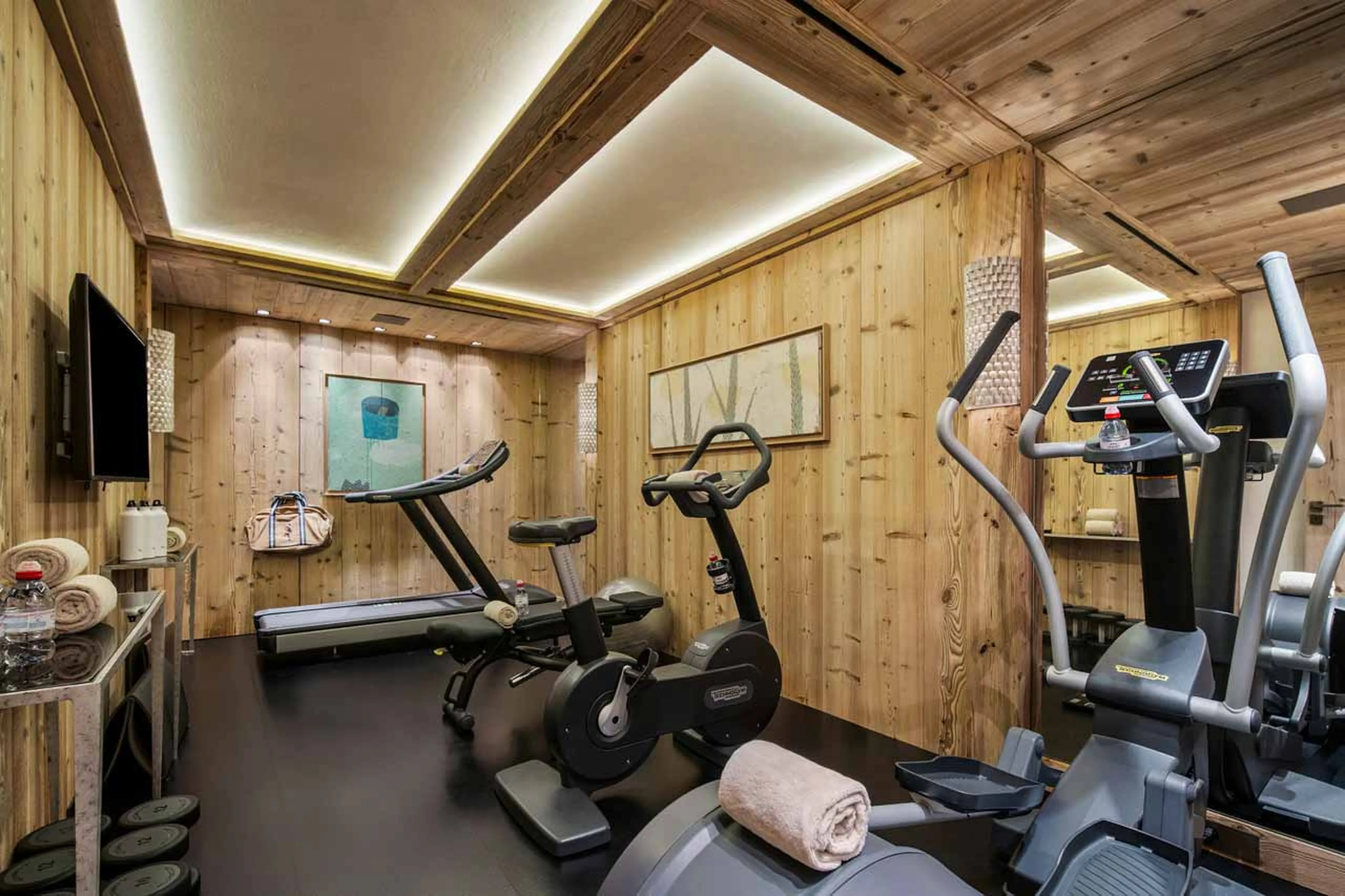 Fitness room on the relaxation level of Chalet Nanuq in Courchevel 1850