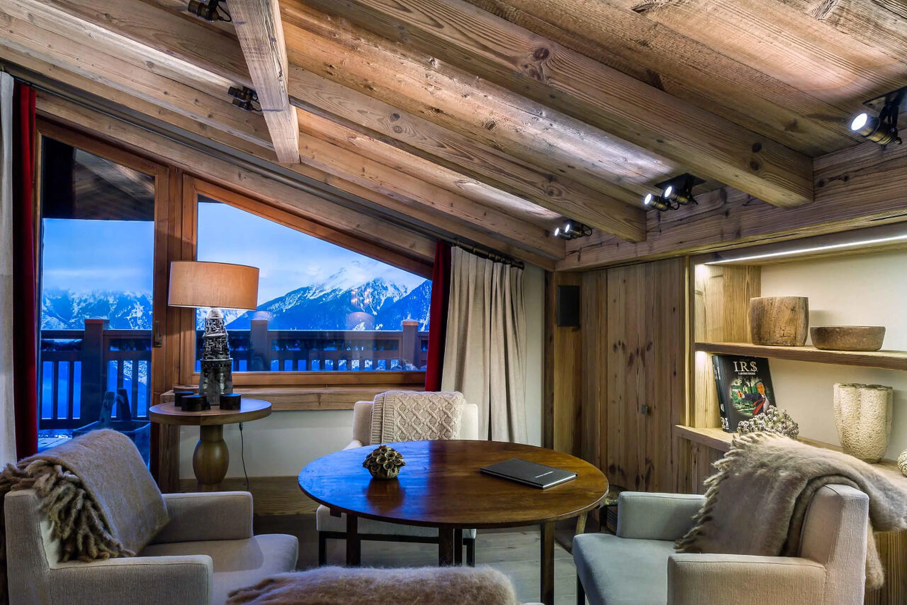 Open plan living area of Chalet Nanuq in Courchevel 1850